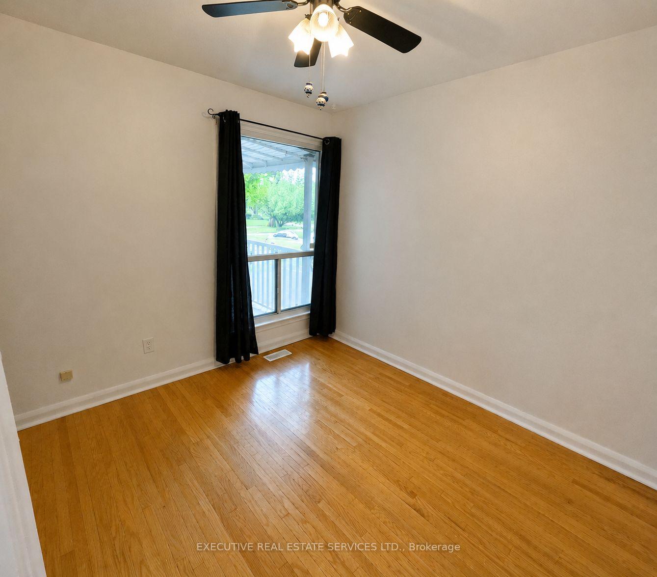 Photo 14 of 41 Ludgate Drive, Etobicoke, Rexdale-Kipling — HOMEH
