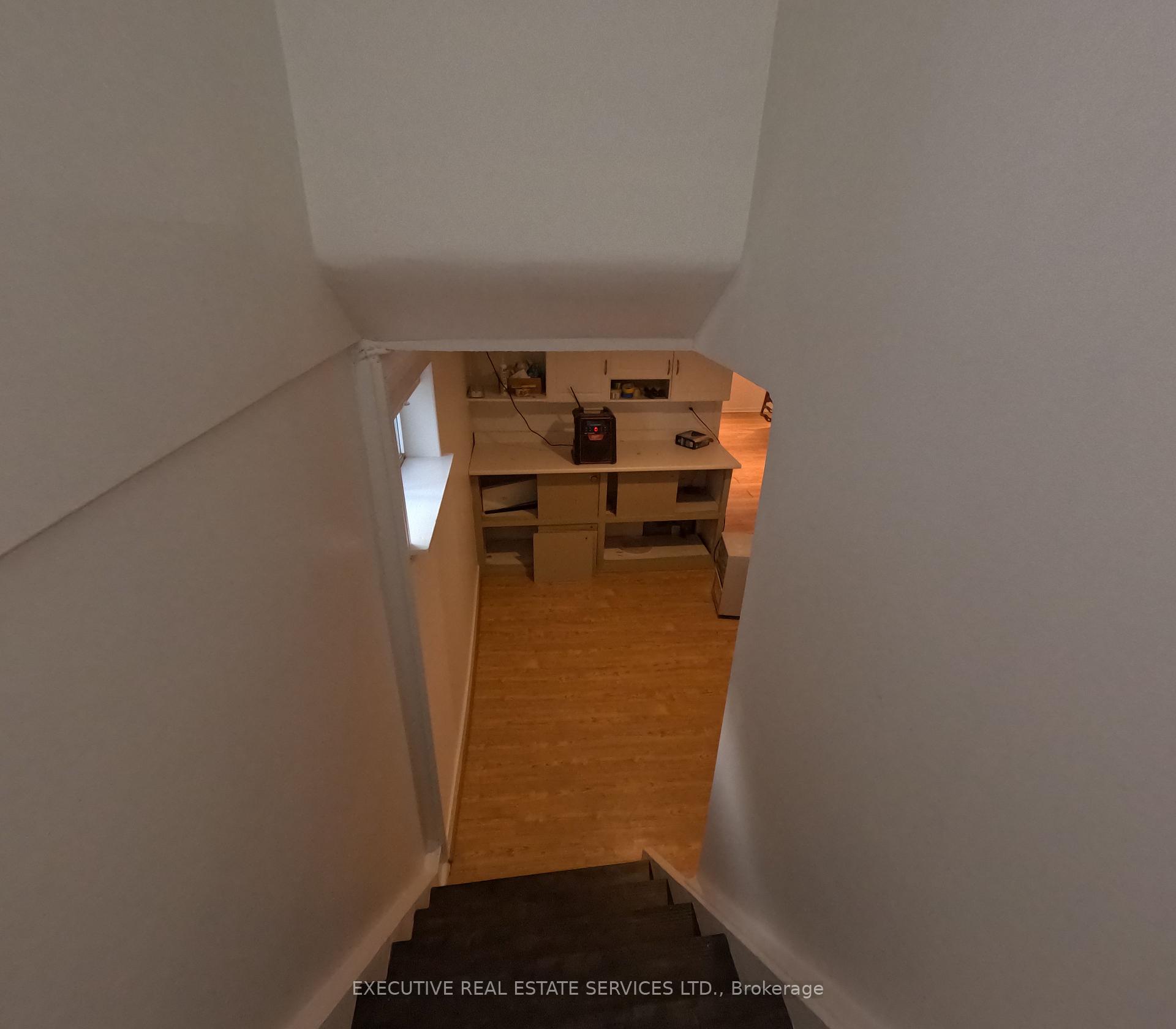 Photo 15 of 41 Ludgate Drive, Etobicoke, Rexdale-Kipling — HOMEH
