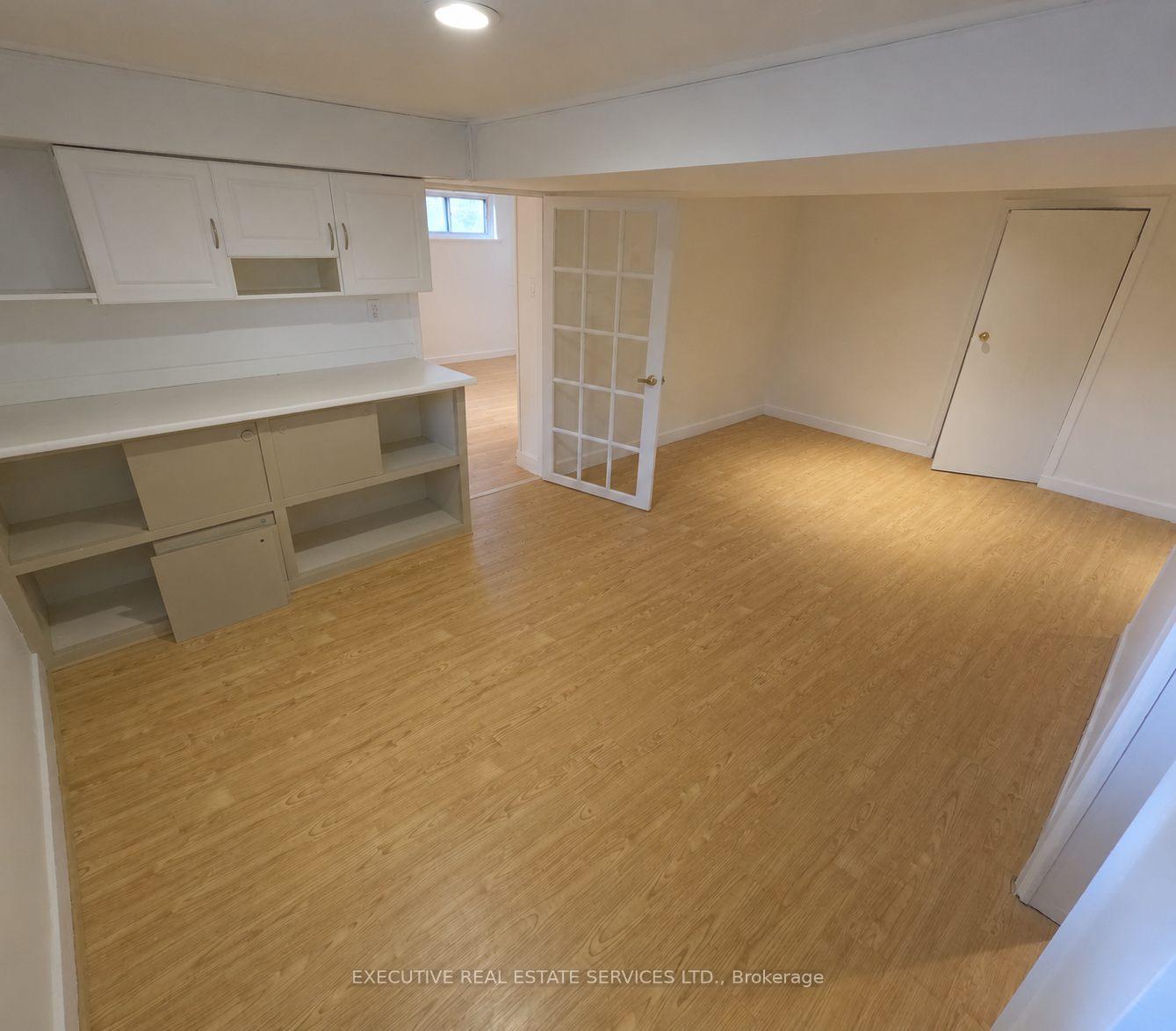 Photo 16 of 41 Ludgate Drive, Etobicoke, Rexdale-Kipling — HOMEH