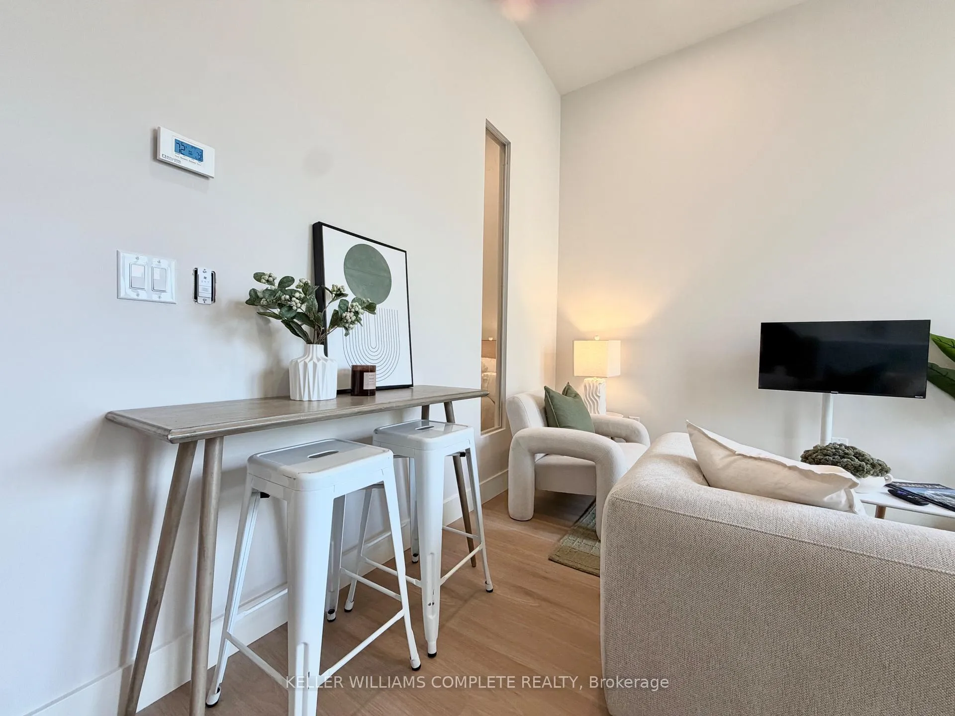 Photo 8 of Unit 404, 56 York Boulevard, Hamilton, Central — HOMEH