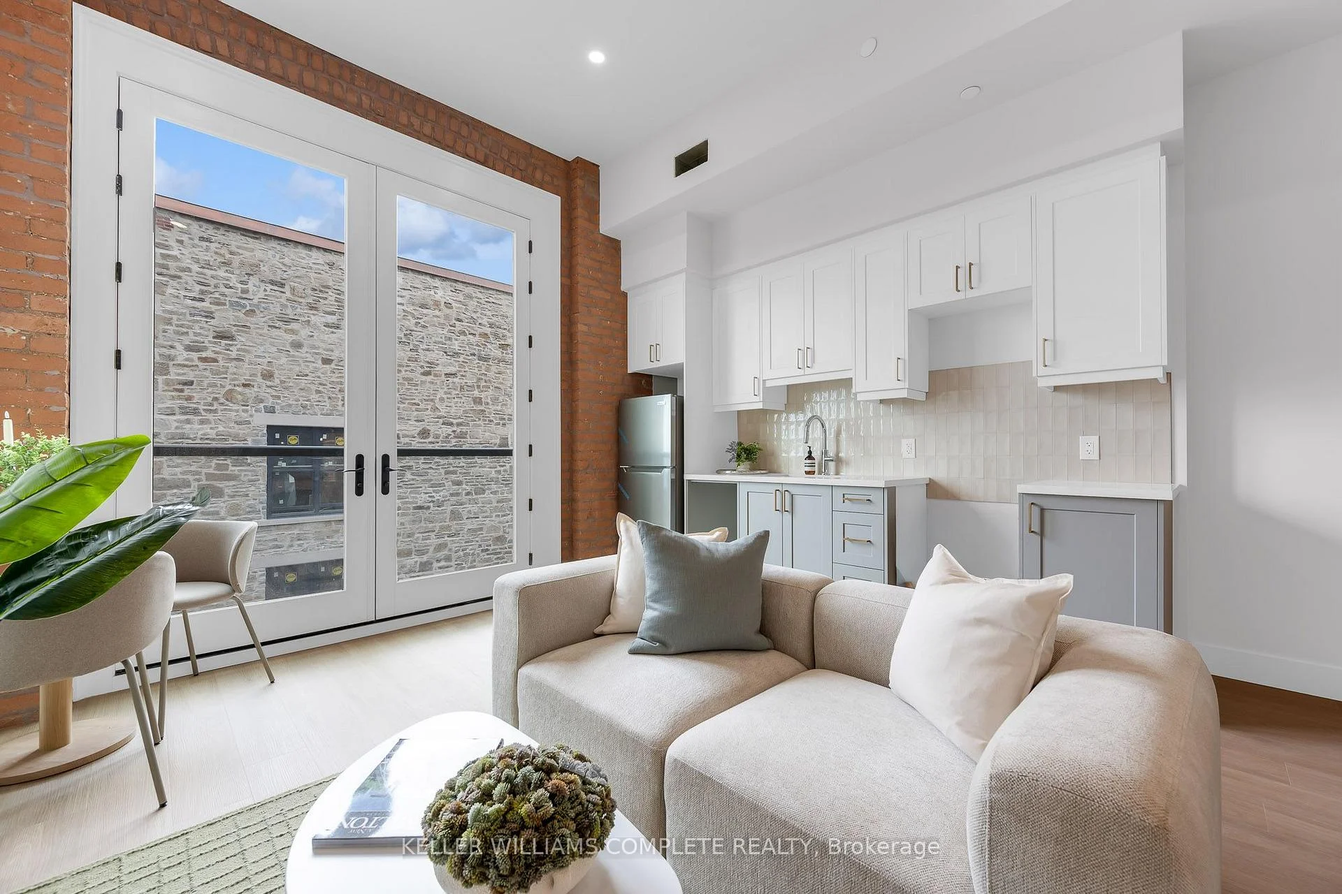Photo 7 of Unit 404, 56 York Boulevard, Hamilton, Central — HOMEH