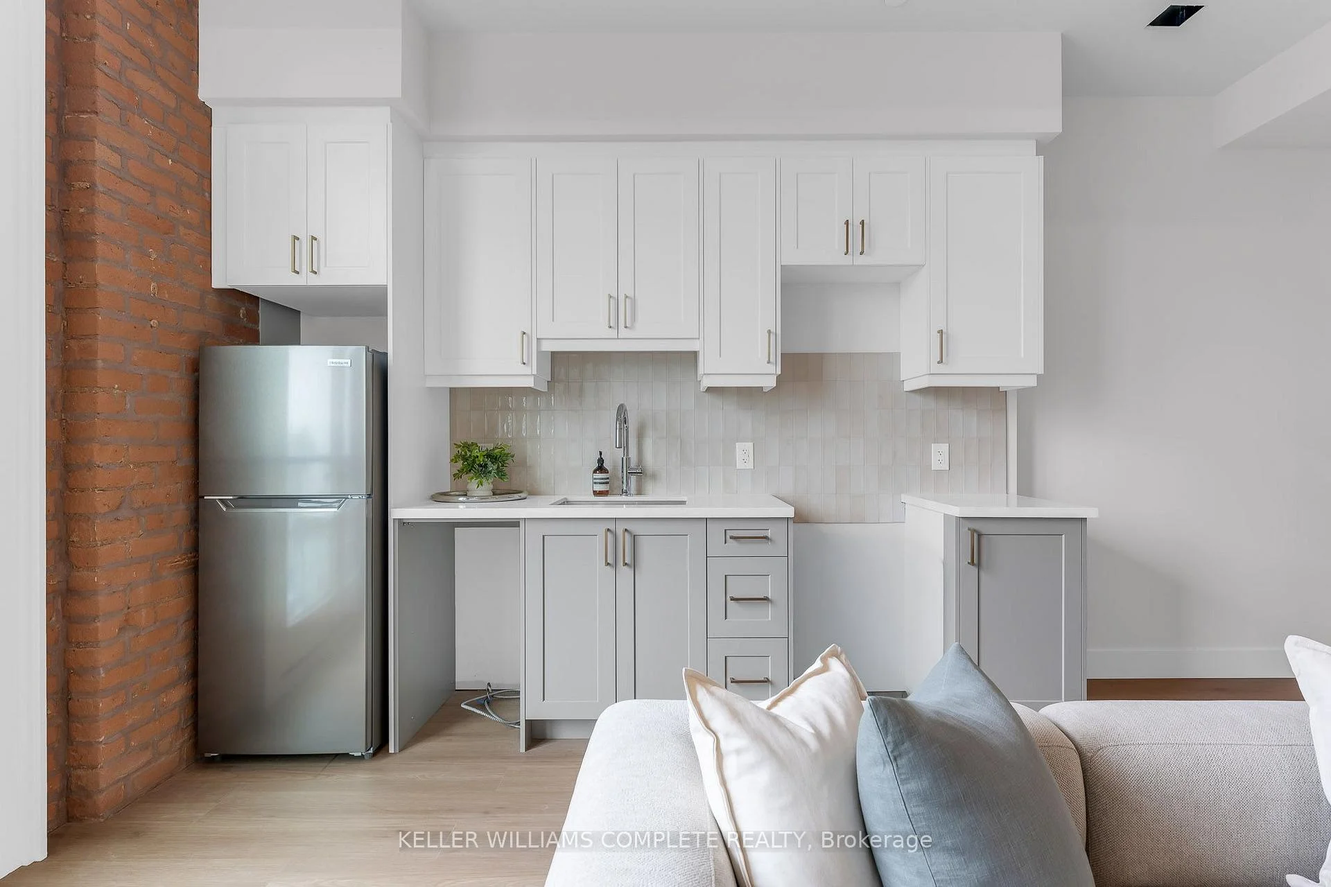 Photo 10 of Unit 404, 56 York Boulevard, Hamilton, Central — HOMEH