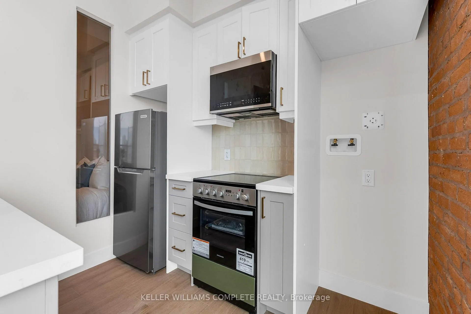 Photo 5 of Unit 411, 56 York Boulevard, Hamilton, Central — HOMEH