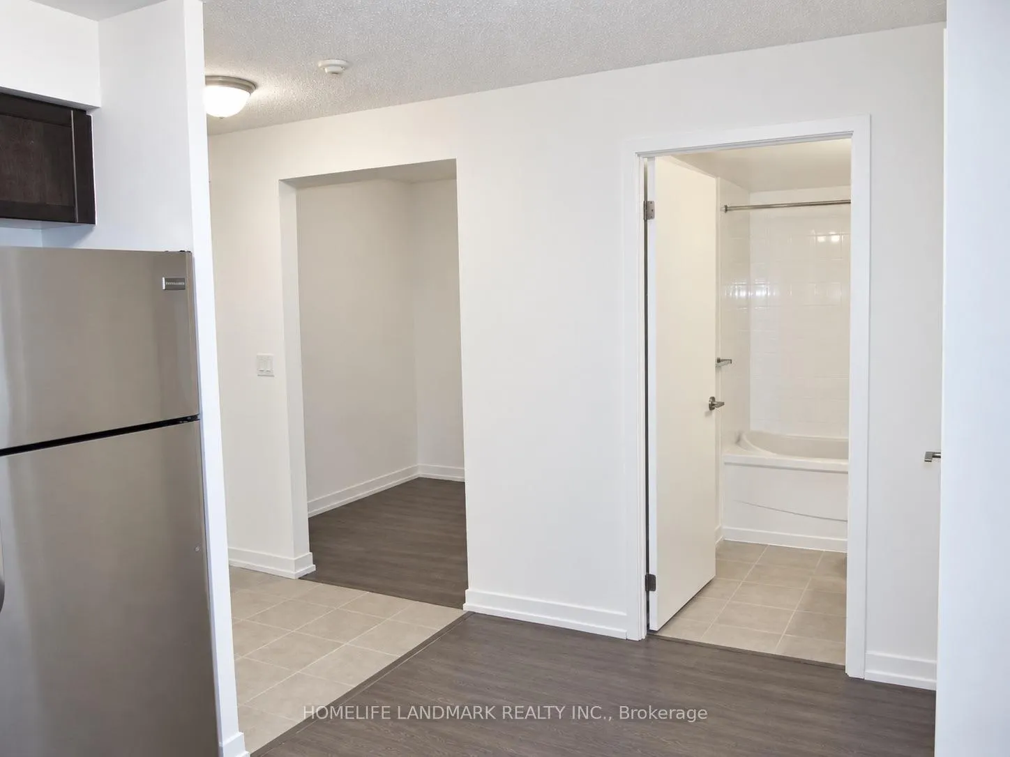Photo 6 of Unit 619, 812 Lansdowne Avenue, Toronto, Dovercourt-Wallace Emerson-Junction — HOMEH