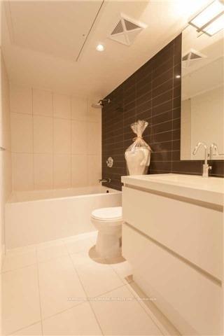 Photo 12 of Unit 3006, 85 Queens Wharf Road, Toronto, Waterfront Communities — HOMEH