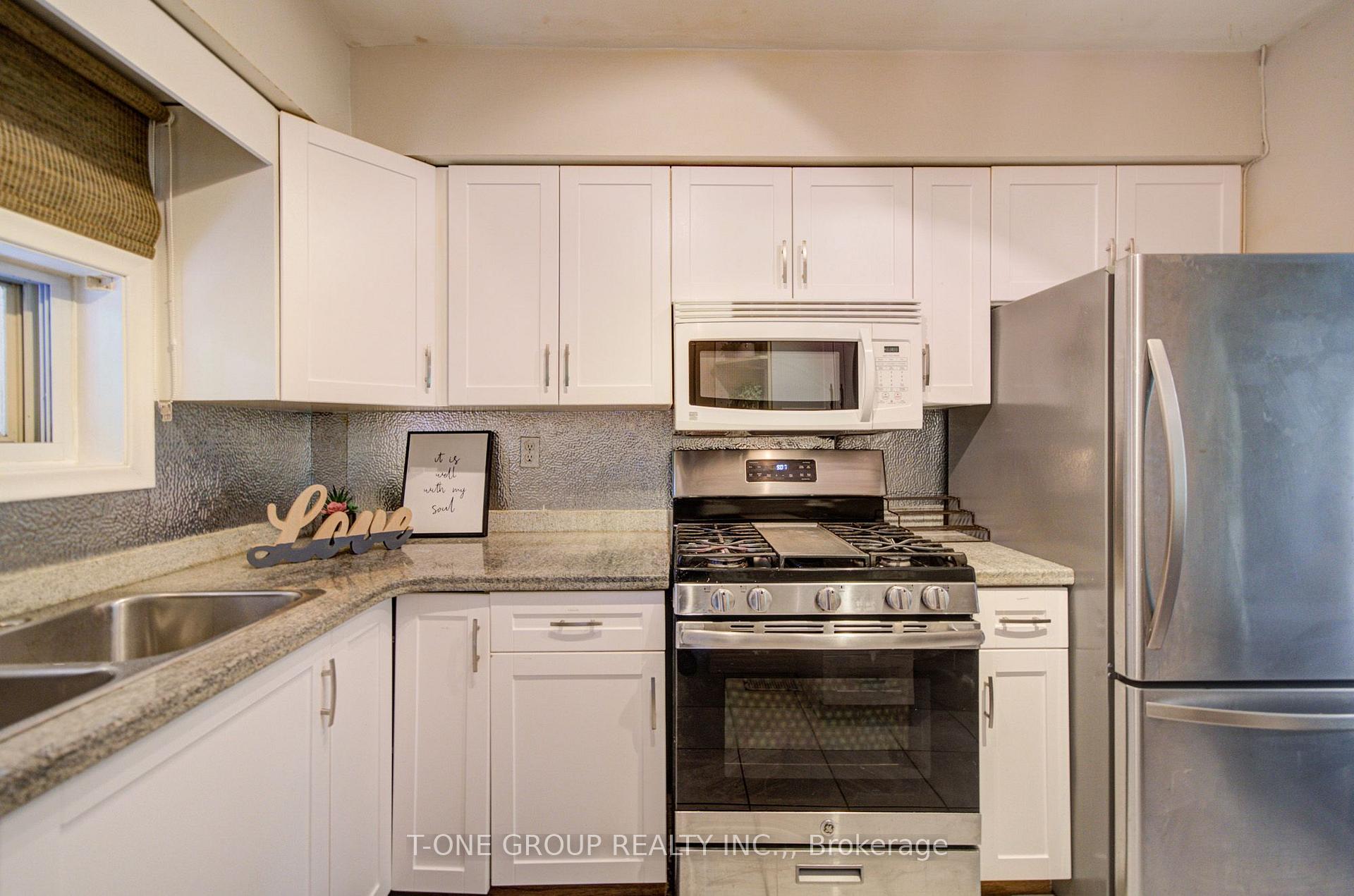 Photo 4 of Unit 94, 6 Esterbrooke Avenue, North York, Don Valley Village — HOMEH