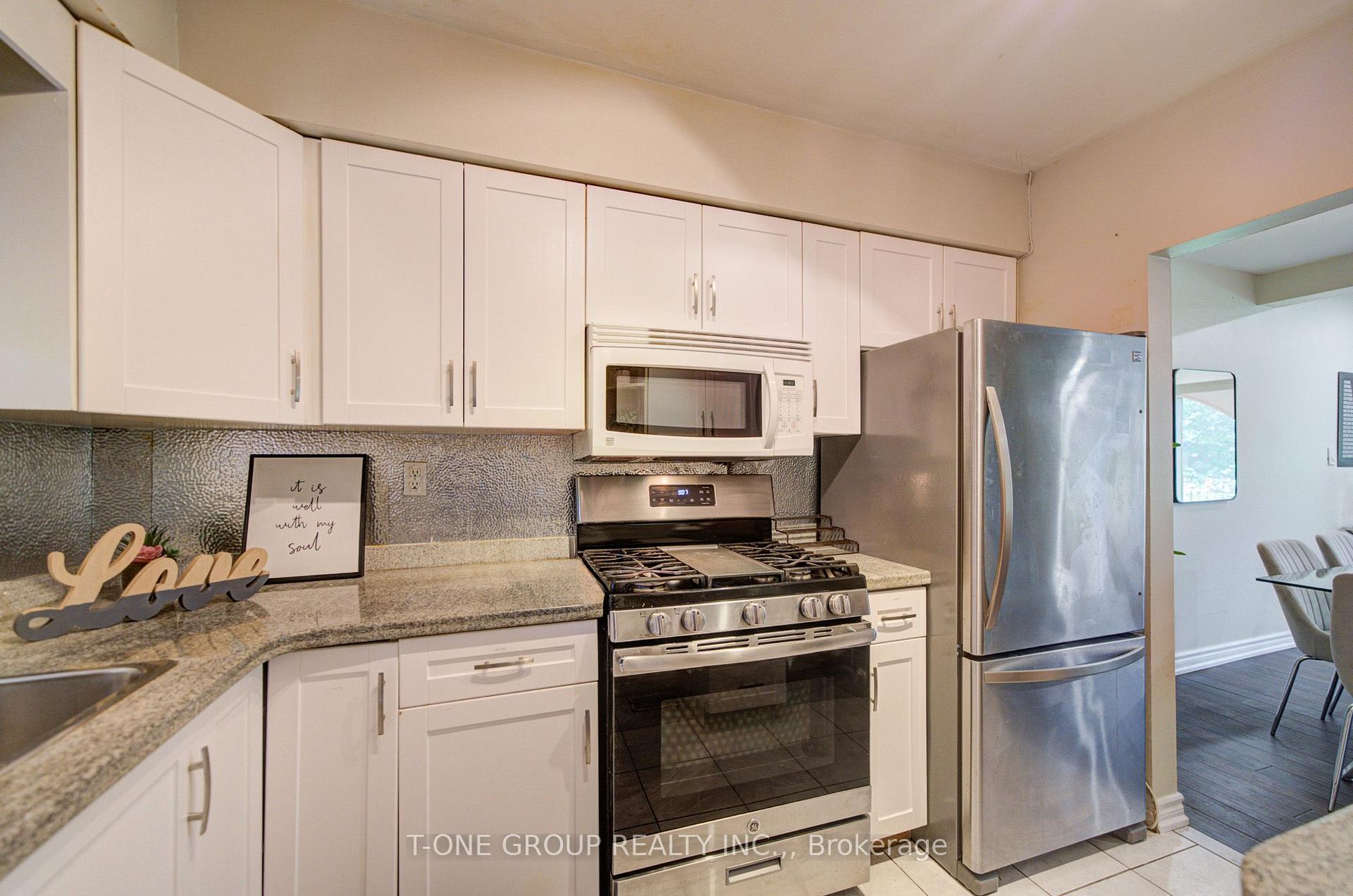 Photo 5 of Unit 94, 6 Esterbrooke Avenue, North York, Don Valley Village — HOMEH