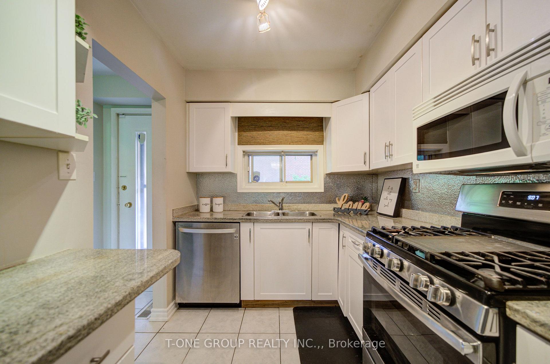 Photo 6 of Unit 94, 6 Esterbrooke Avenue, North York, Don Valley Village — HOMEH