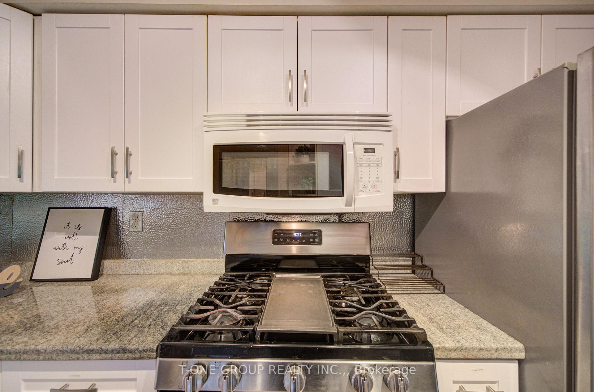 Photo 8 of Unit 94, 6 Esterbrooke Avenue, North York, Don Valley Village — HOMEH