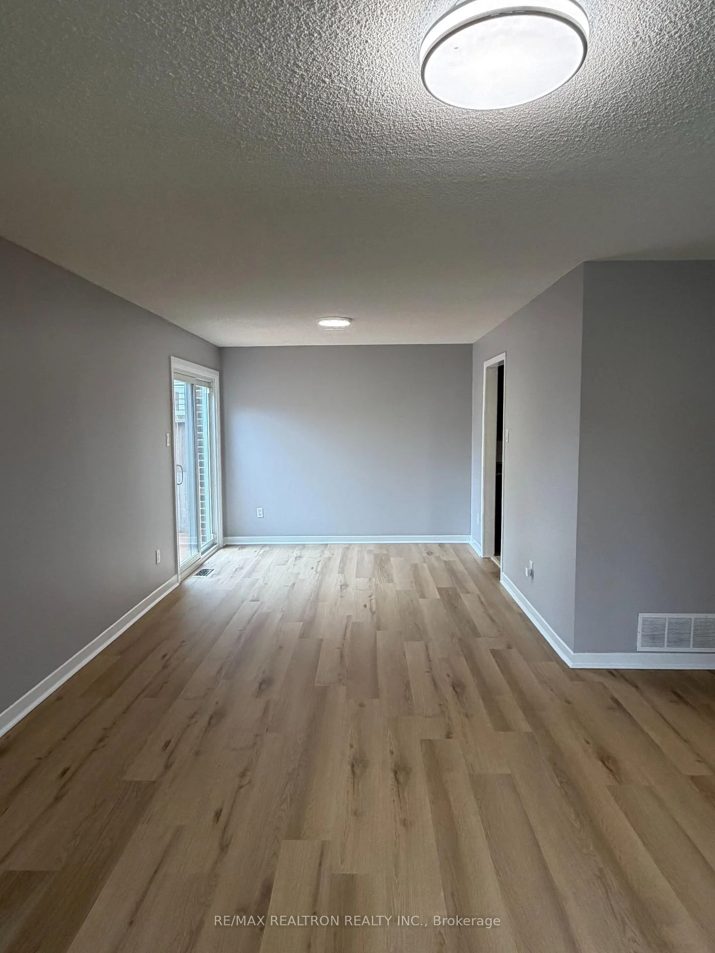 Photo 3 of Unit Main, 148 Grenbeck Drive, Scarborough, Milliken — HOMEH