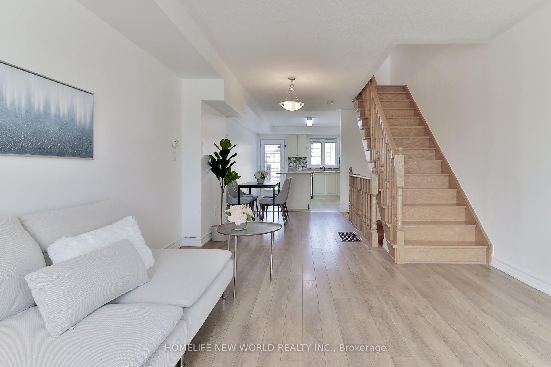 Photo 8 of 10004 McCowan Road, Markham, Berczy — HOMEH