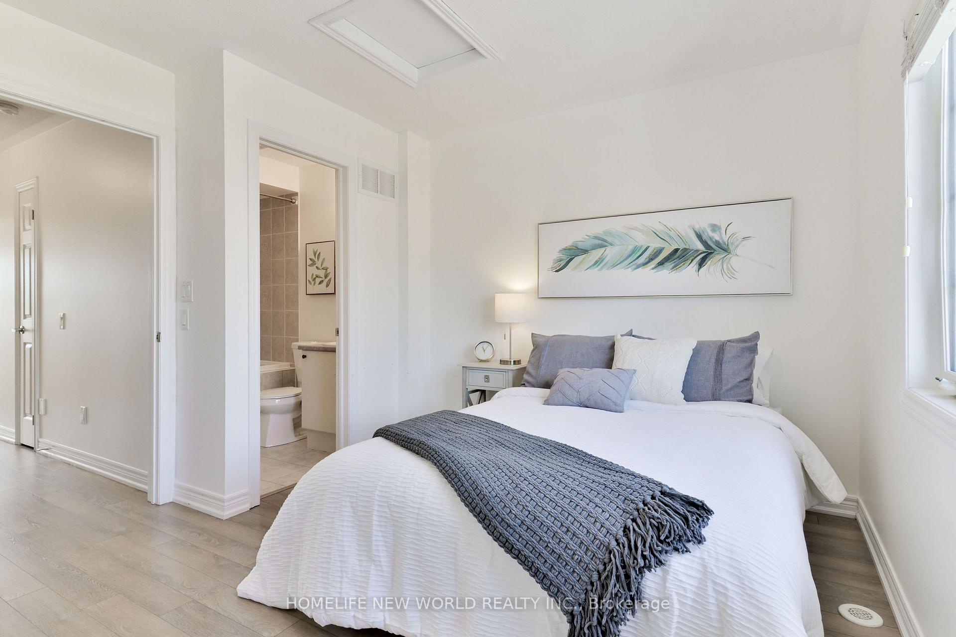 Photo 11 of 10004 McCowan Road, Markham, Berczy — HOMEH