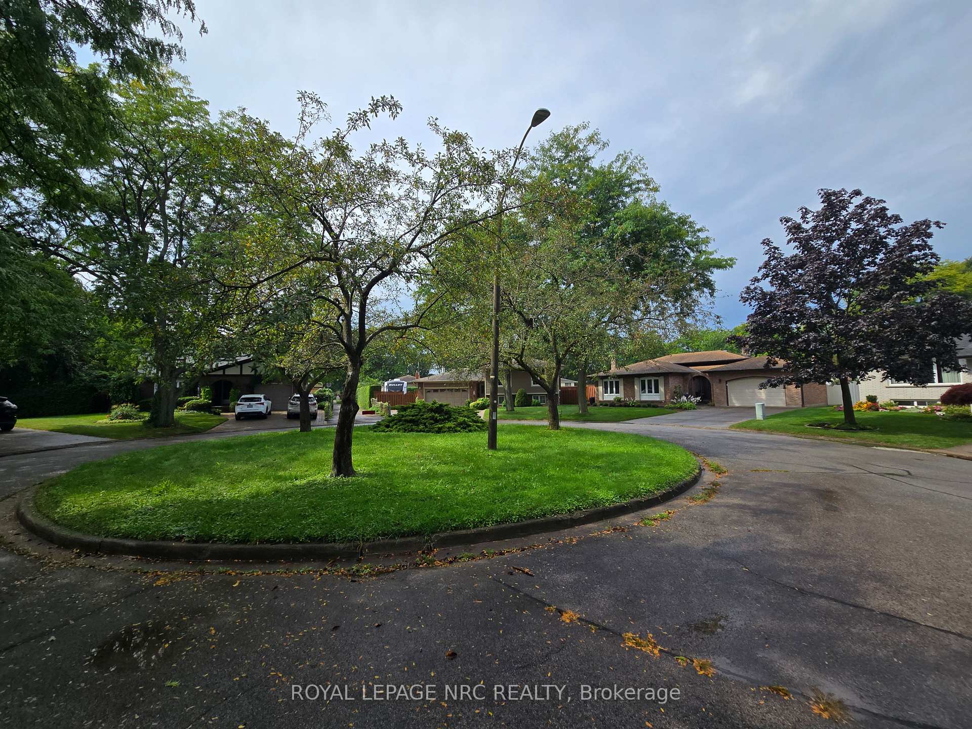 Photo 3 of 18 Deanna Crescent, St. Catharines, Martindale Pond — HOMEH