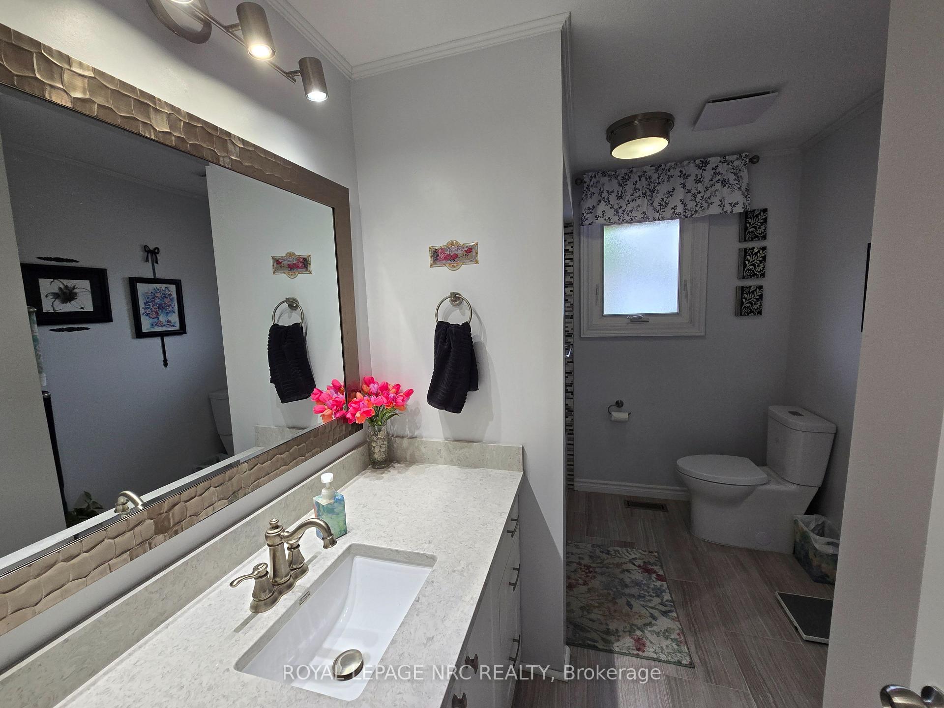 Photo 12 of 18 Deanna Crescent, St. Catharines, Martindale Pond — HOMEH