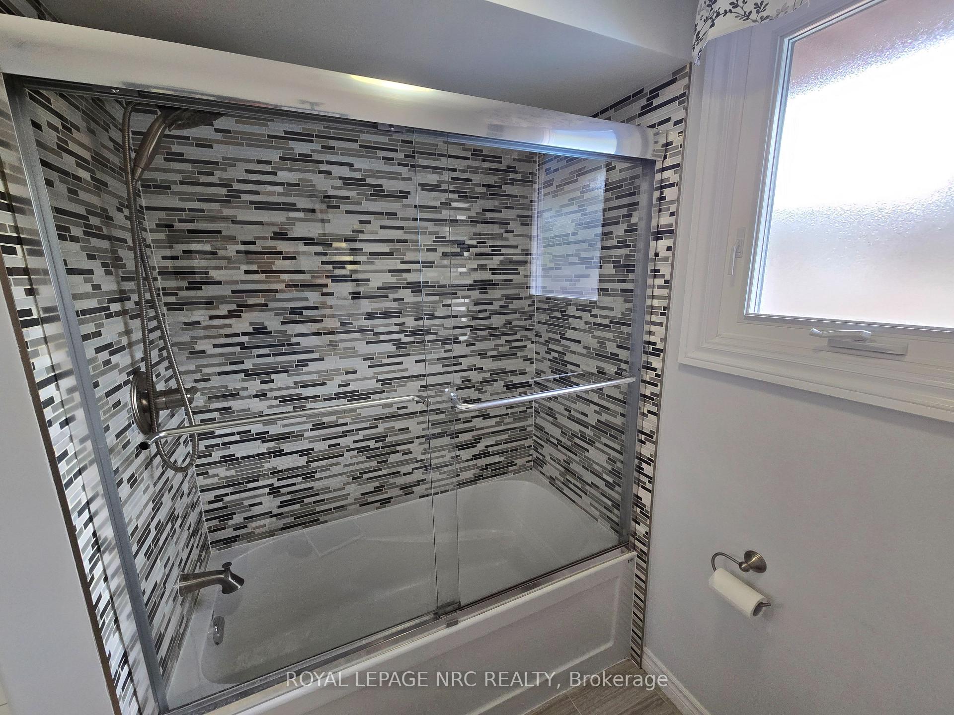 Photo 13 of 18 Deanna Crescent, St. Catharines, Martindale Pond — HOMEH