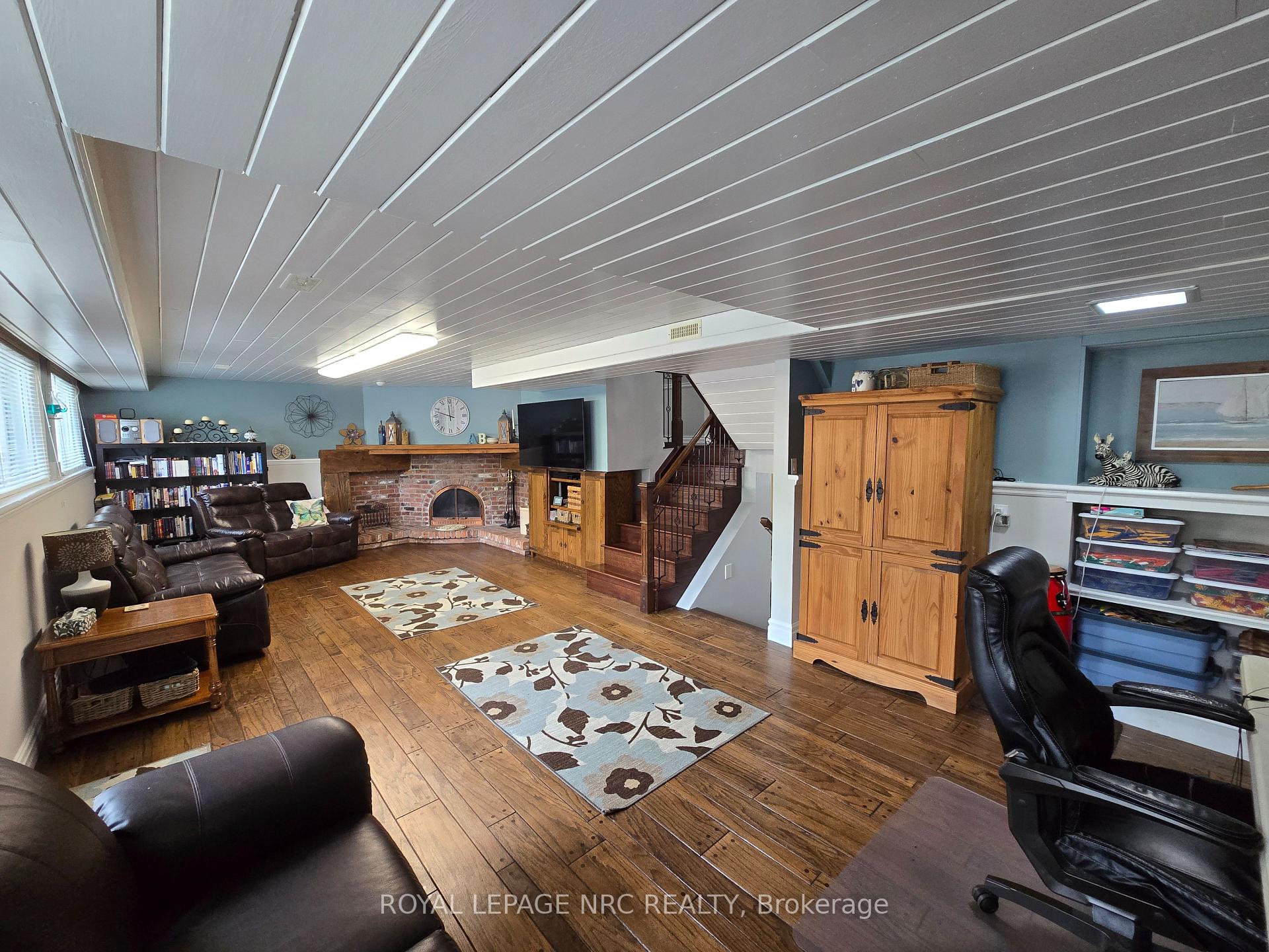 Photo 21 of 18 Deanna Crescent, St. Catharines, Martindale Pond — HOMEH