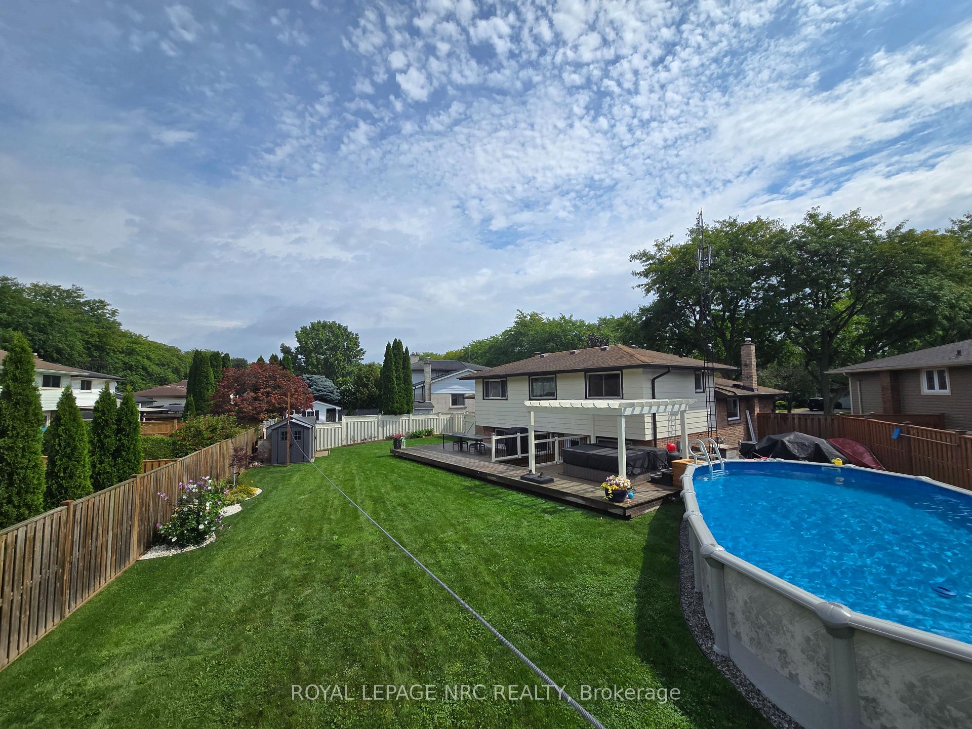 Photo 28 of 18 Deanna Crescent, St. Catharines, Martindale Pond — HOMEH
