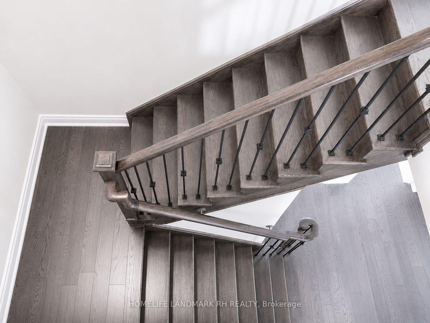 Photo 10 of 7 Gladiolus Street, Brampton, Bram West — HOMEH