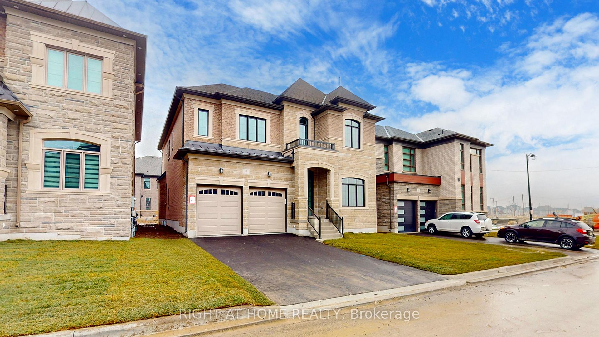 Photo 2 of 7 Adario Crescent, Vaughan, Vellore Village — HOMEH