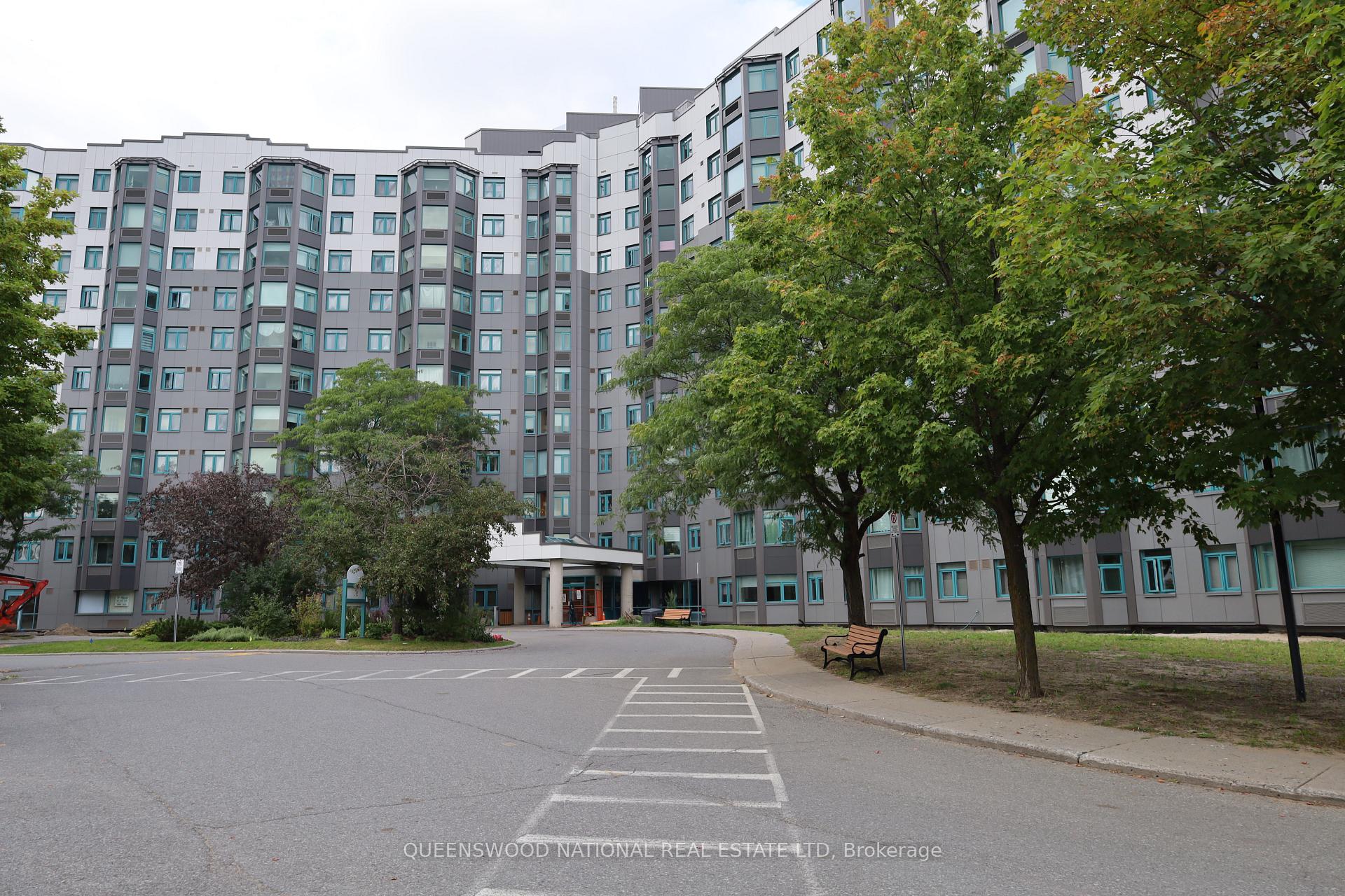 Photo 2 of Unit 901, 1025 Grenon Avenue, Ottawa, Fairfield Heights — HOMEH