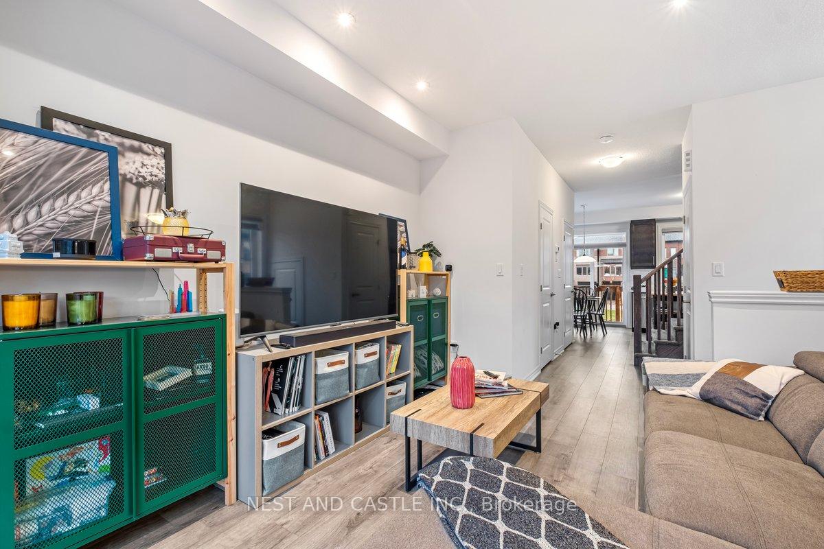 Photo 3 of Unit 96, 61 Soho Street, Hamilton, Stoney Creek Mountain — HOMEH