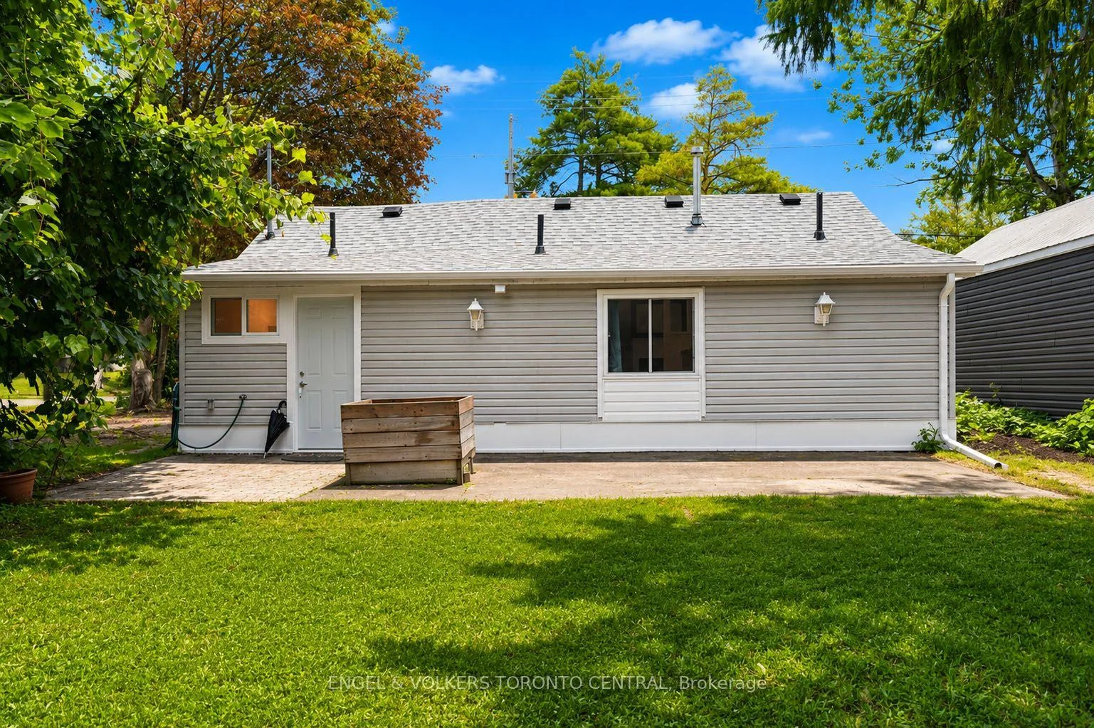 Photo 11 of 204 Cox Mill Road, Barrie, Painswick North — HOMEH
