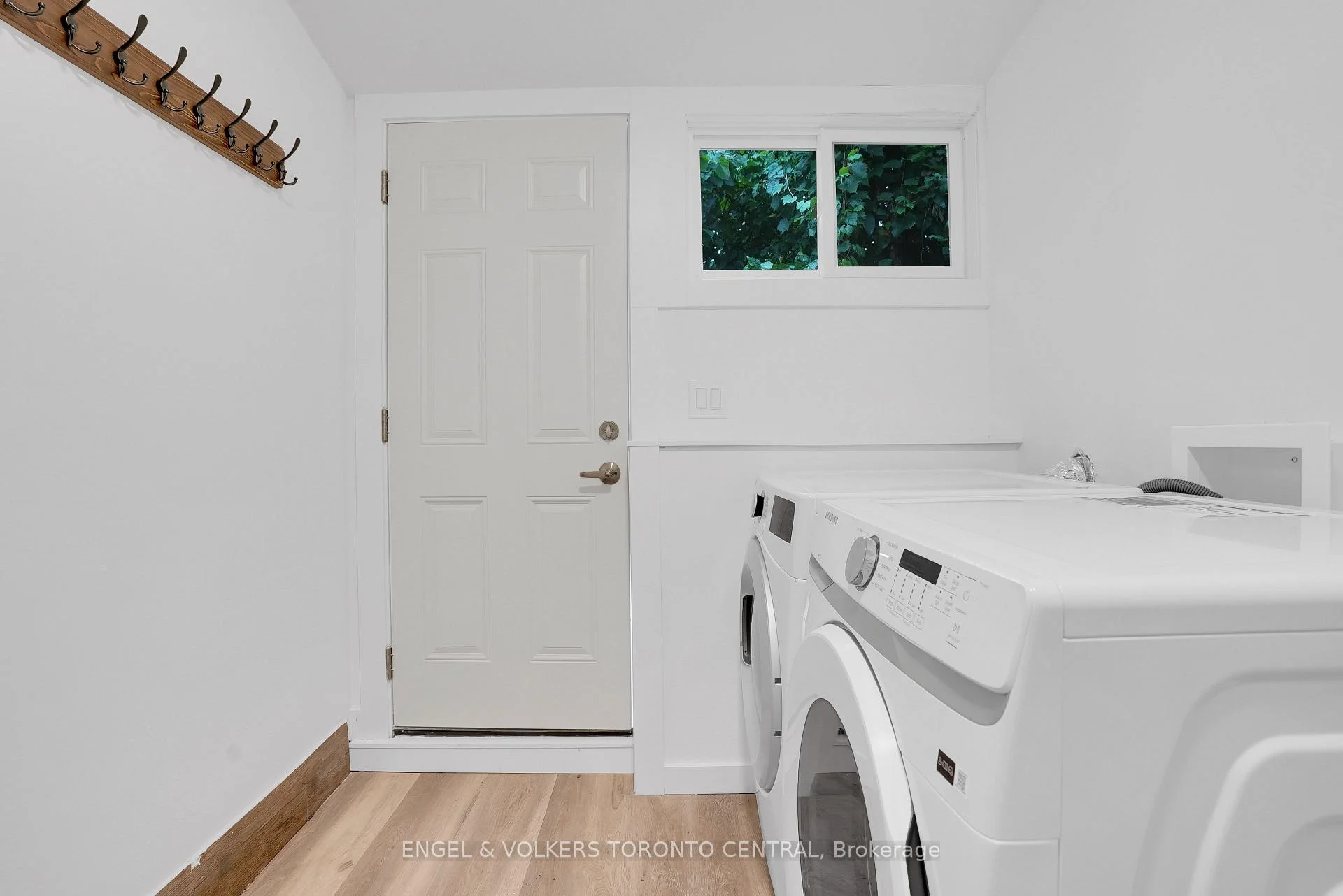 Photo 15 of 204 Cox Mill Road, Barrie, Painswick North — HOMEH