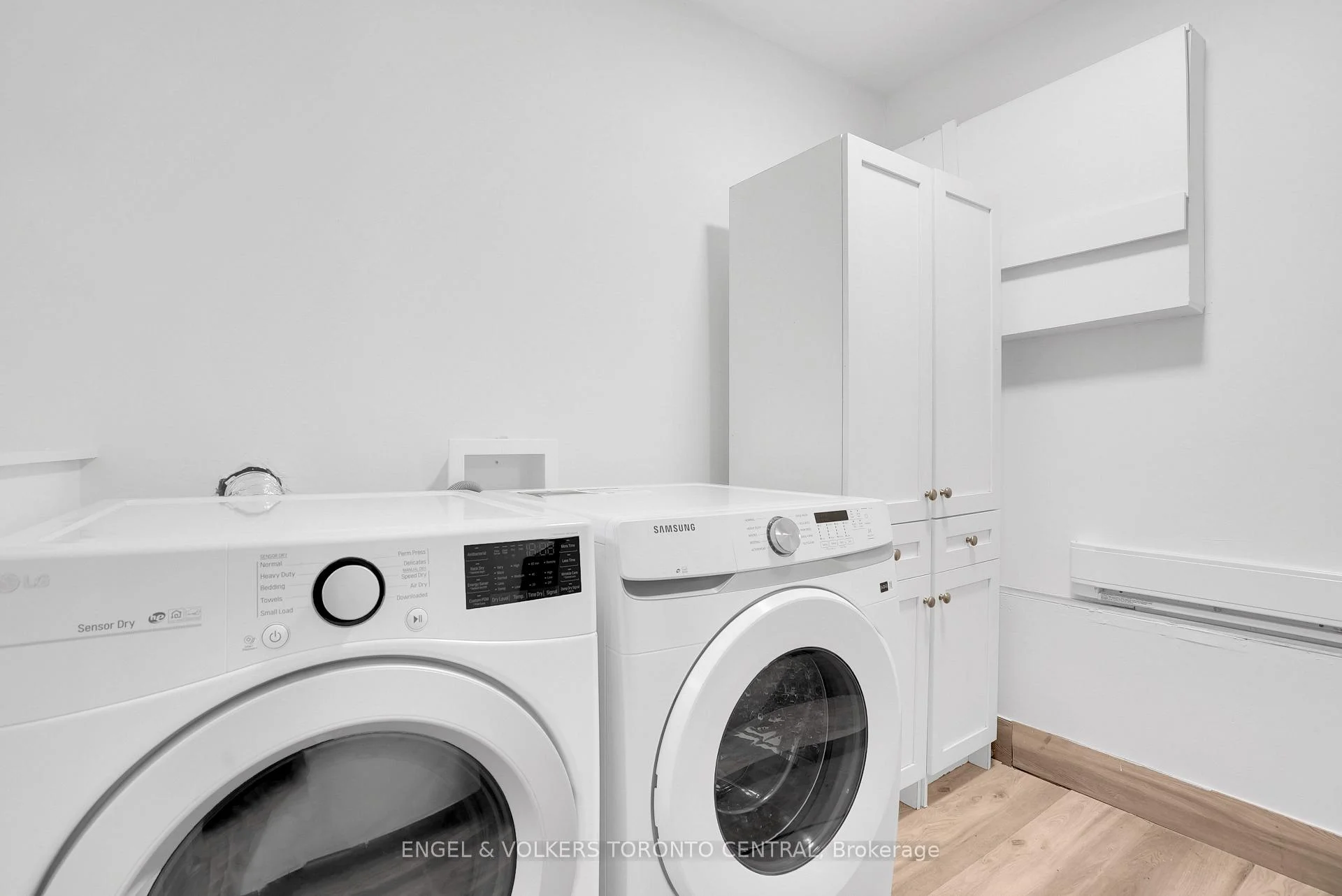 Photo 34 of 204 Cox Mill Road, Barrie, Painswick North — HOMEH