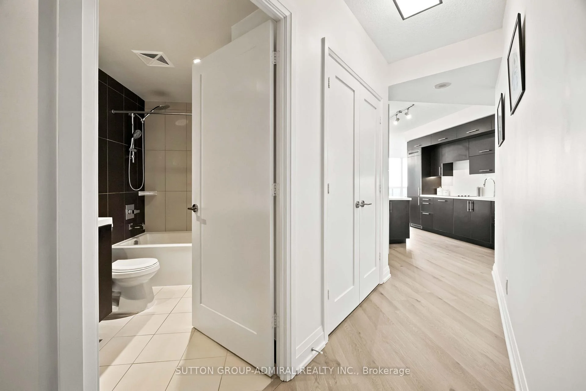 Photo 6 of Unit 2825, 5 Sheppard Avenue E, North York, Willowdale East — HOMEH