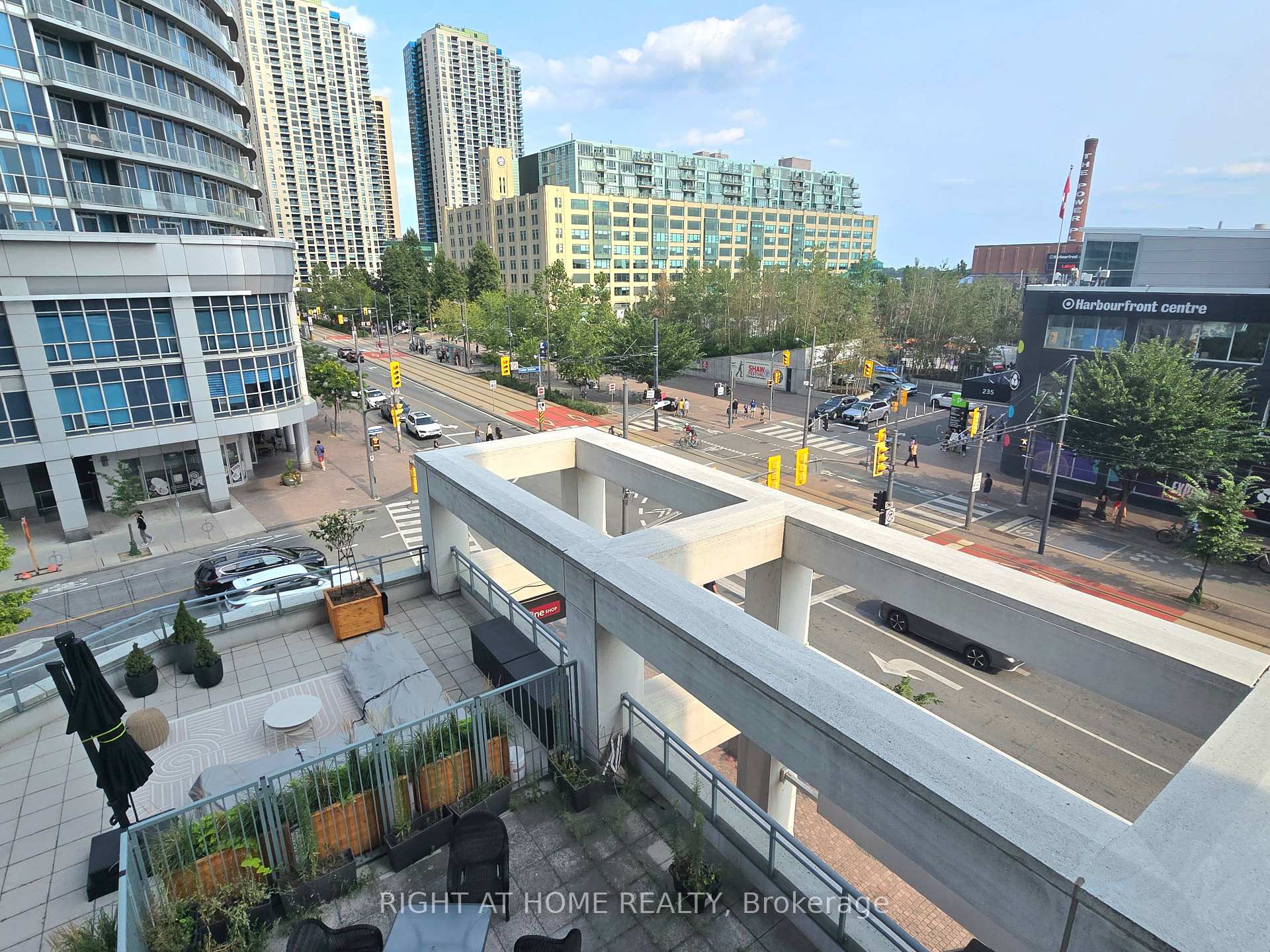 Photo 9 of Unit 506, 228 Queens Quay W, Toronto, Waterfront Communities — HOMEH