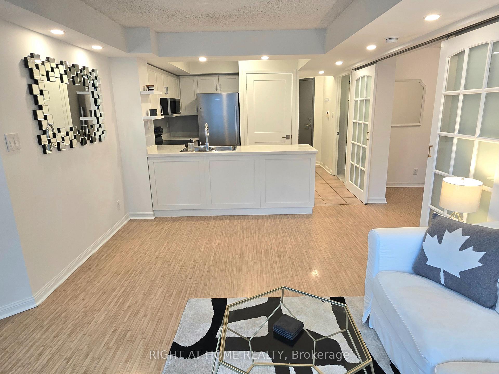 Photo 14 of Unit 506, 228 Queens Quay W, Toronto, Waterfront Communities — HOMEH