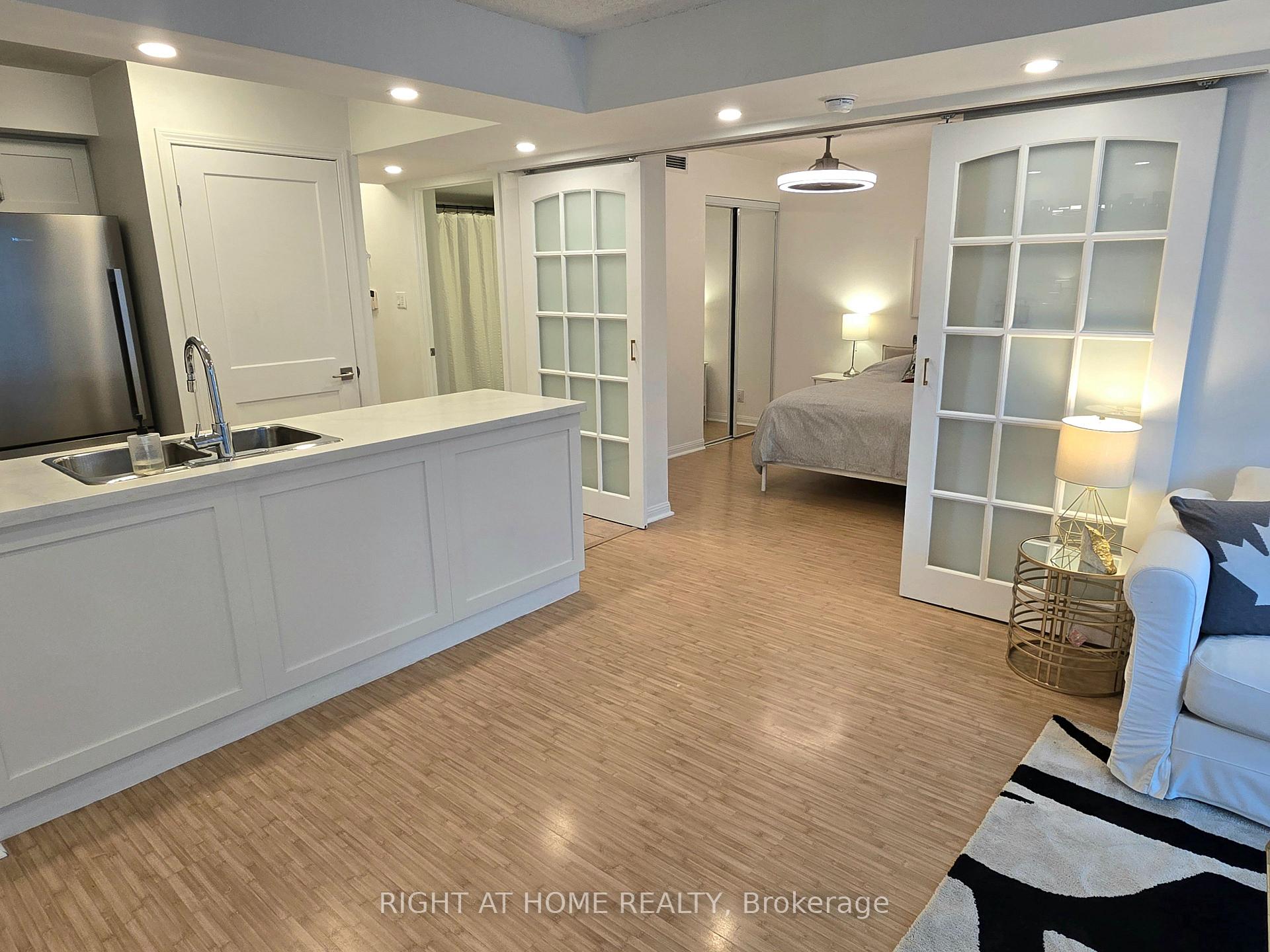 Photo 21 of Unit 506, 228 Queens Quay W, Toronto, Waterfront Communities — HOMEH