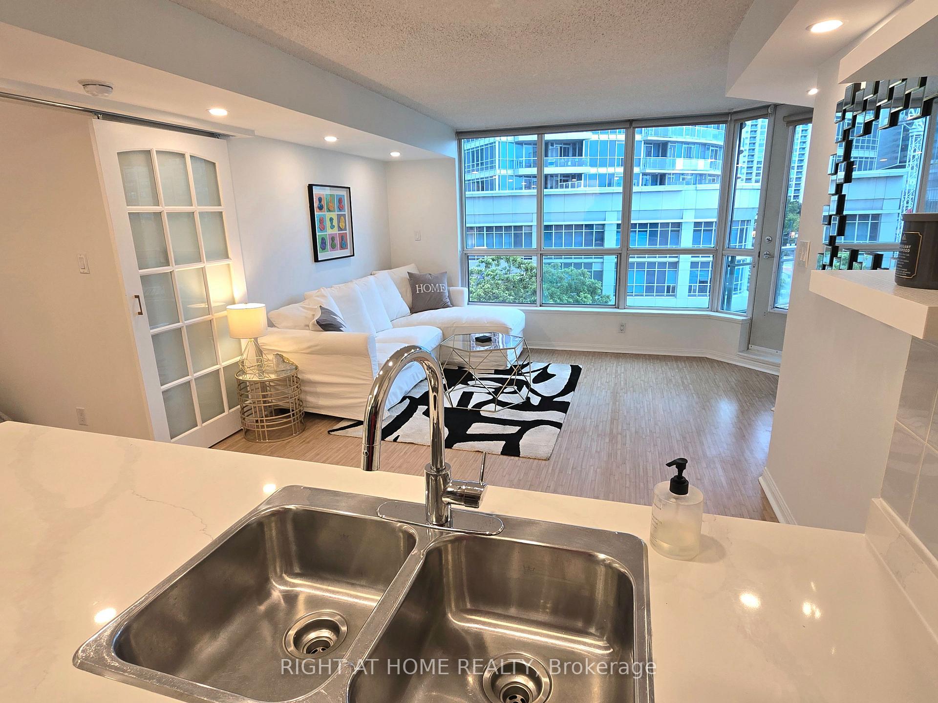 Photo 26 of Unit 506, 228 Queens Quay W, Toronto, Waterfront Communities — HOMEH