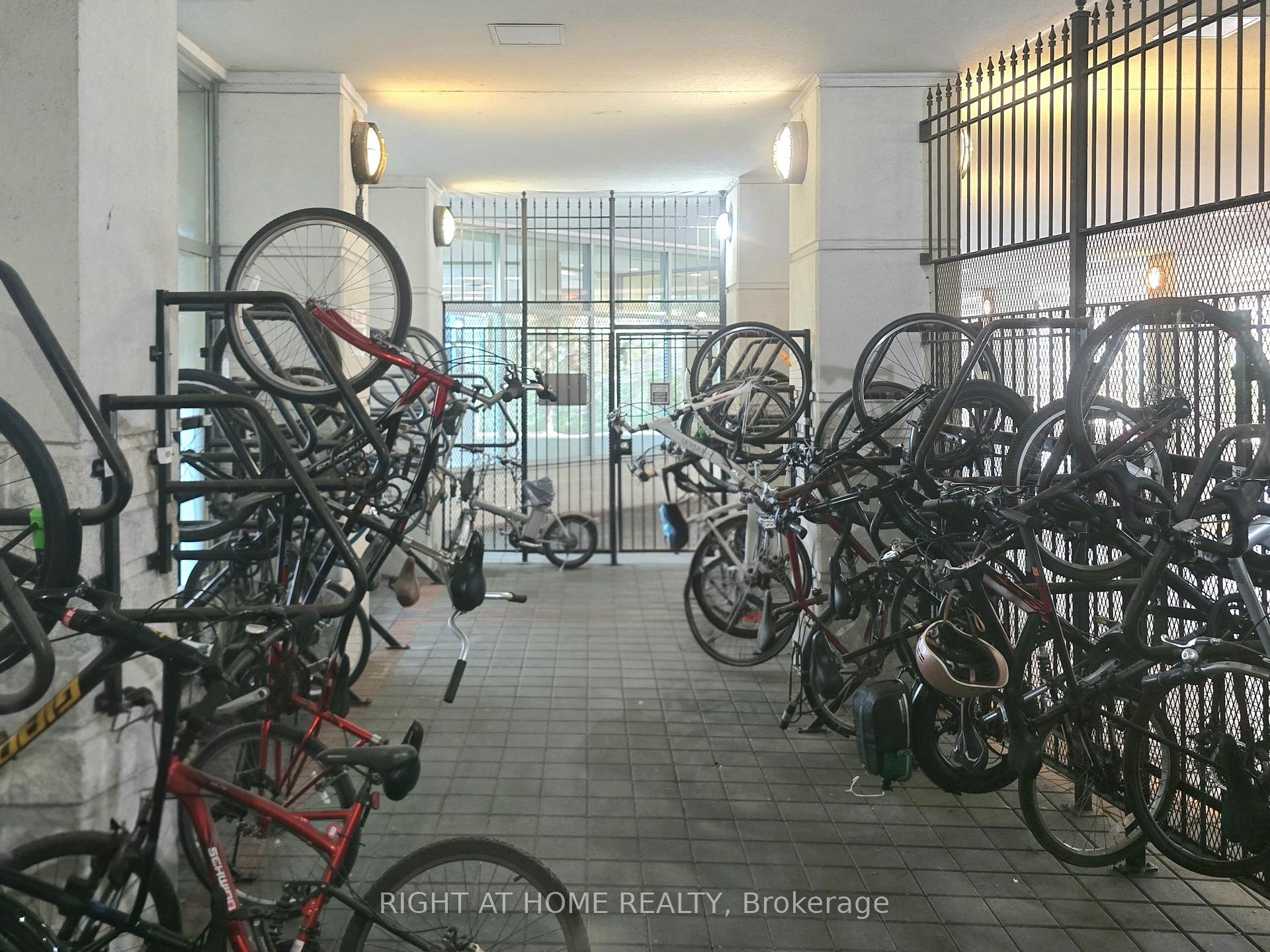 Photo 37 of Unit 506, 228 Queens Quay W, Toronto, Waterfront Communities — HOMEH