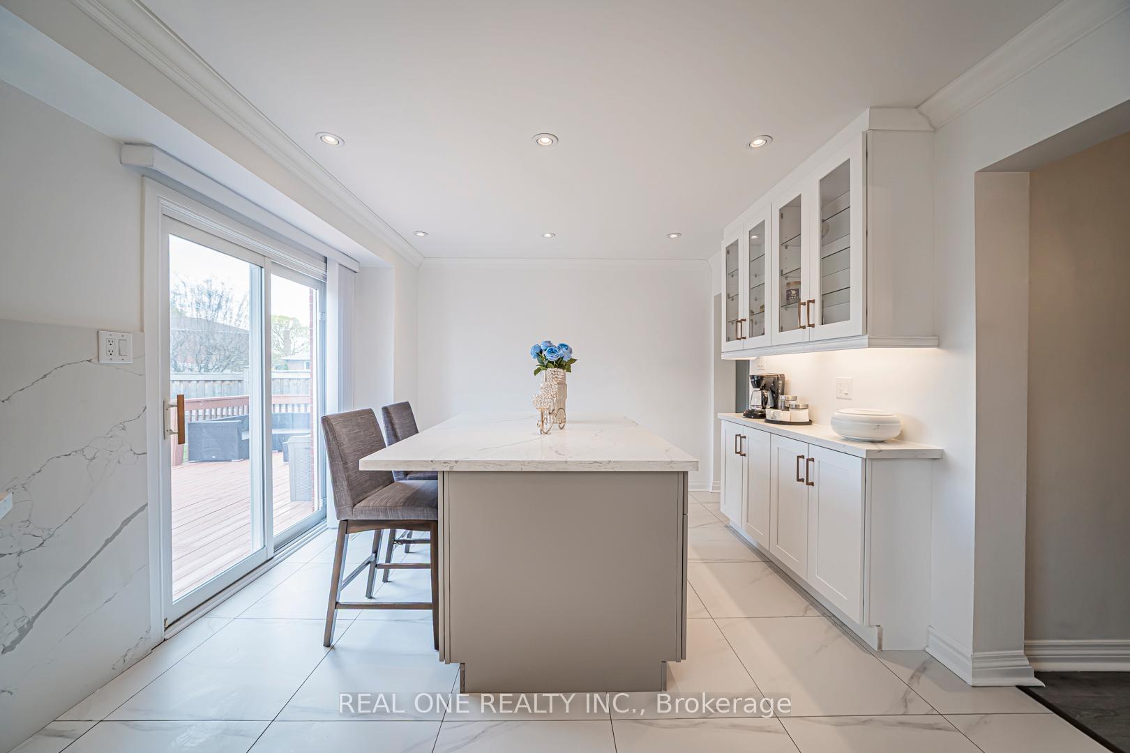 Photo 13 of 133 Risebrough Circuit, Markham, Milliken Mills West — HOMEH