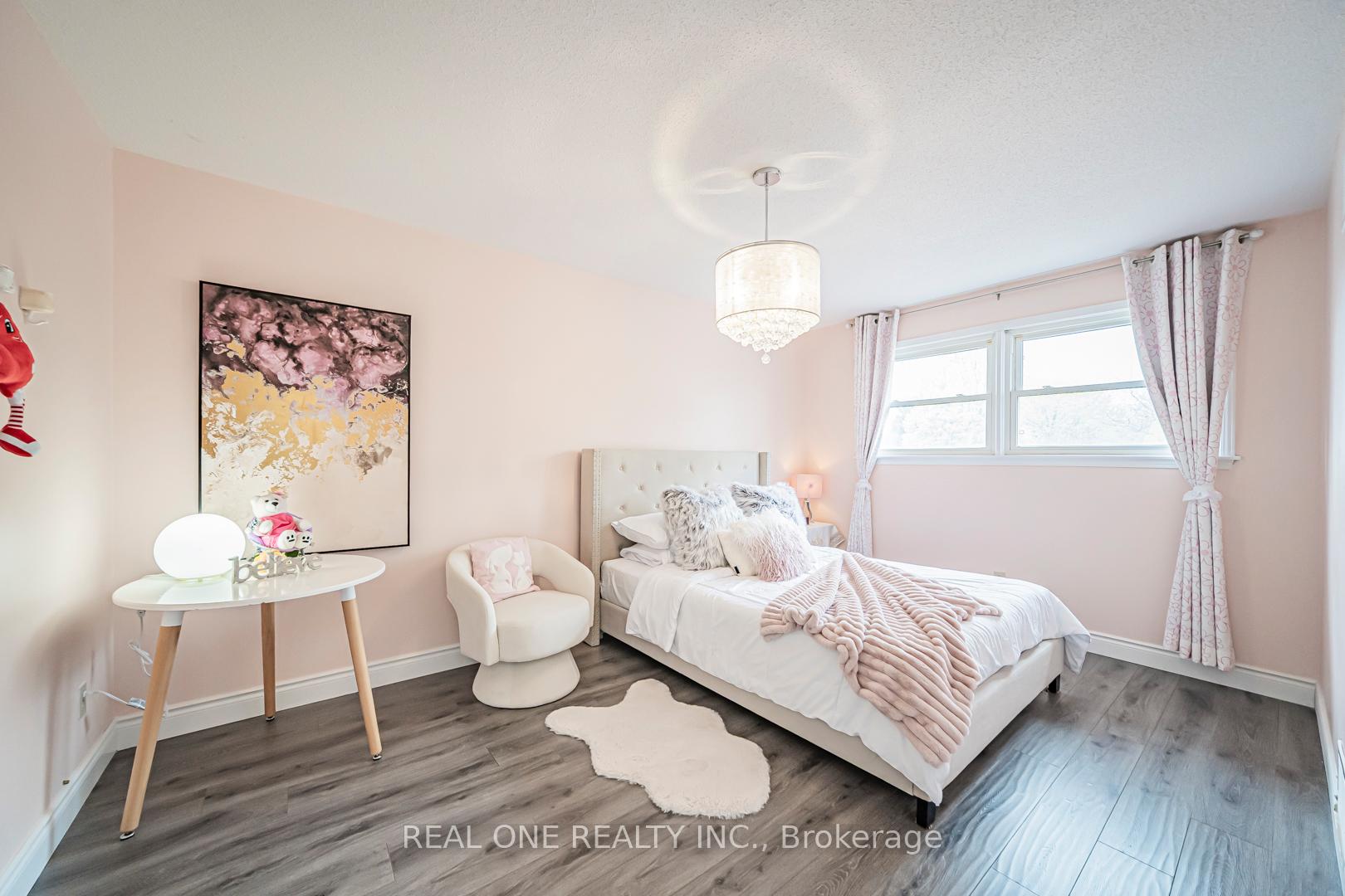 Photo 29 of 133 Risebrough Circuit, Markham, Milliken Mills West — HOMEH