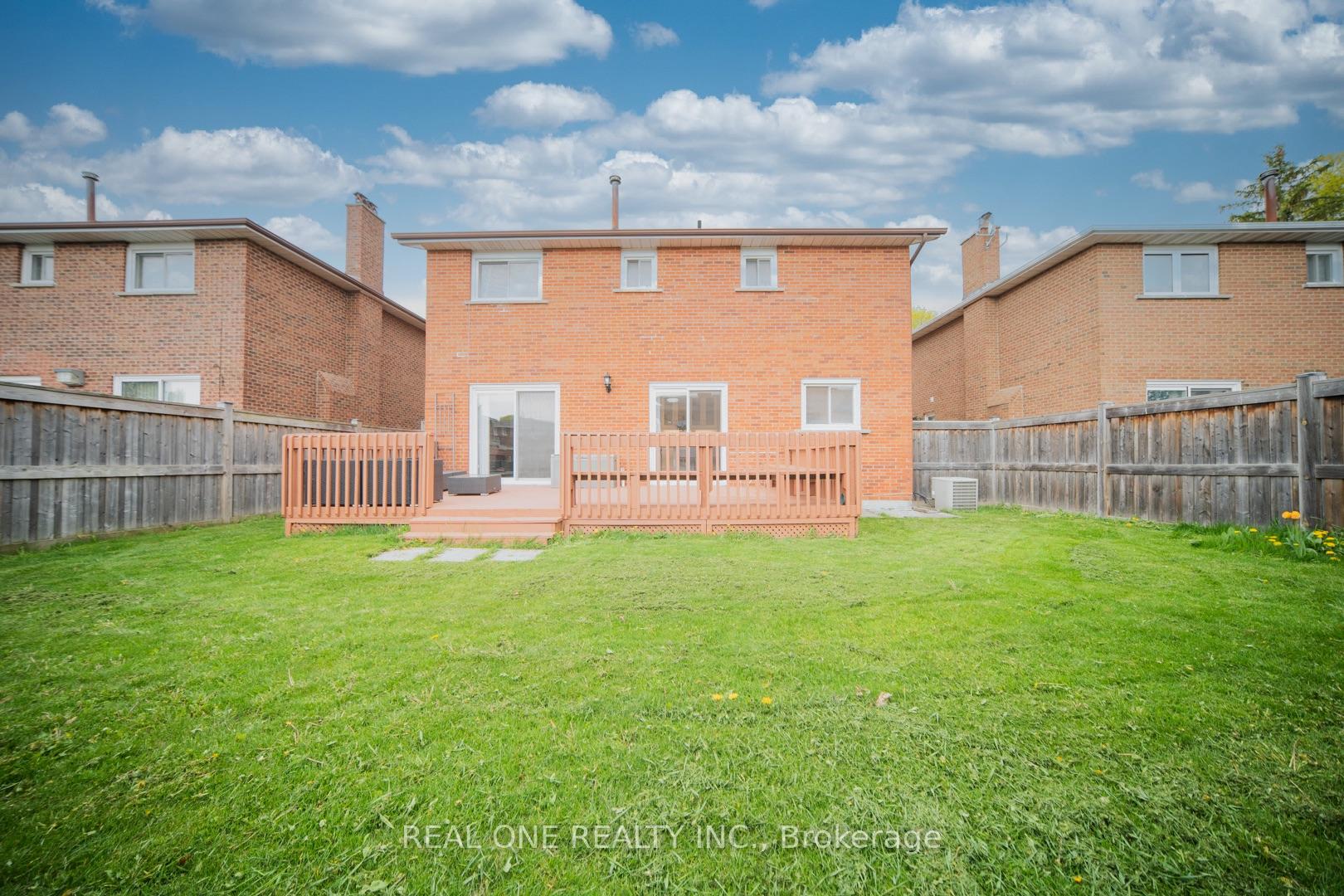 Photo 48 of 133 Risebrough Circuit, Markham, Milliken Mills West — HOMEH