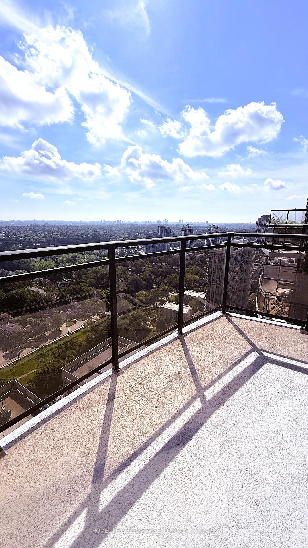 Photo 4 of Unit 3412, 33 Sheppard Avenue E, North York, Willowdale East — HOMEH