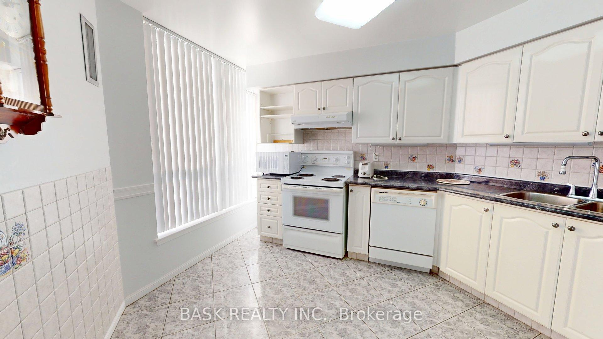 Photo 10 of Unit 907, 12 Laurelcrest Street, Brampton, Queen Street Corridor — HOMEH