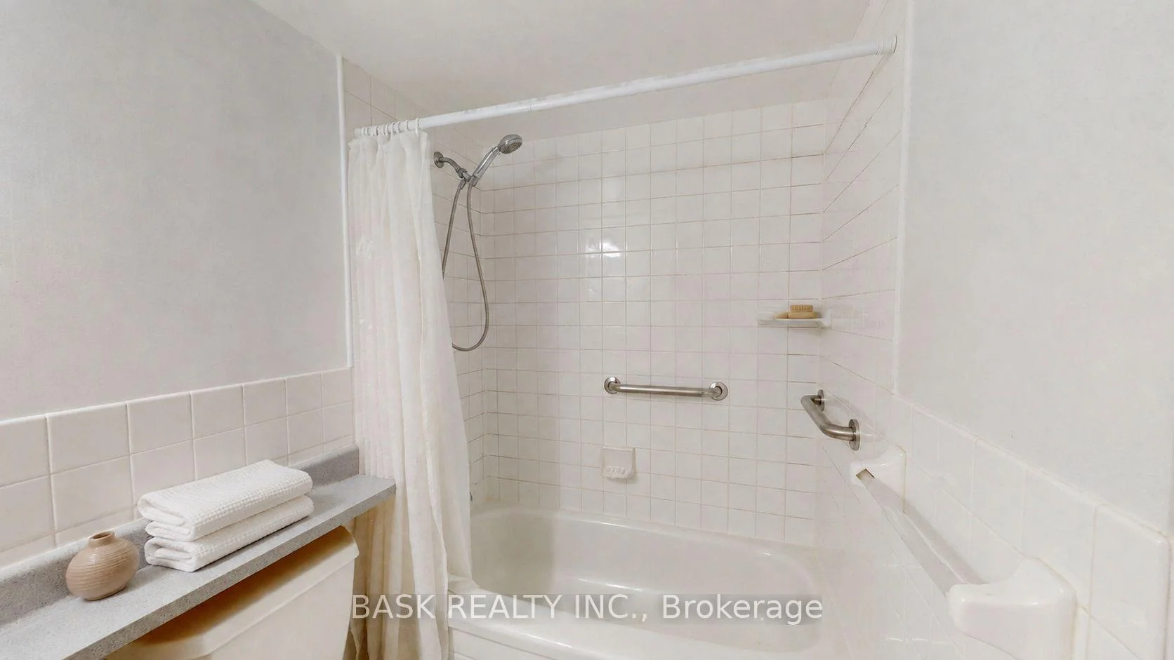 Photo 8 of Unit 907, 12 Laurelcrest Street, Brampton, Queen Street Corridor — HOMEH