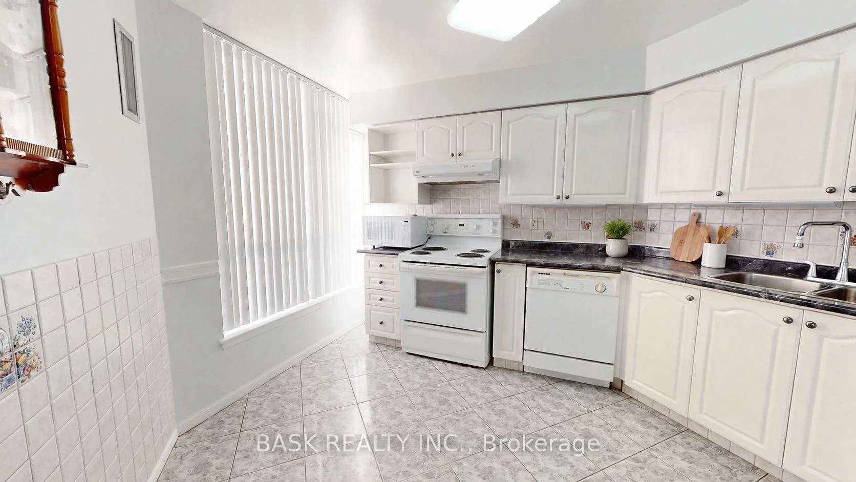 Photo 20 of Unit 907, 12 Laurelcrest Street, Brampton, Queen Street Corridor — HOMEH