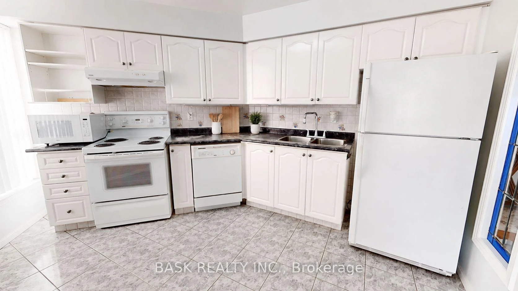 Photo 21 of Unit 907, 12 Laurelcrest Street, Brampton, Queen Street Corridor — HOMEH