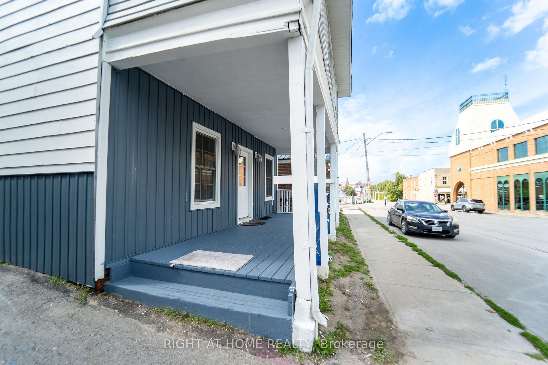 Photo 4 of 17 Laidlaw St Street S, Brock, Cannington — HOMEH