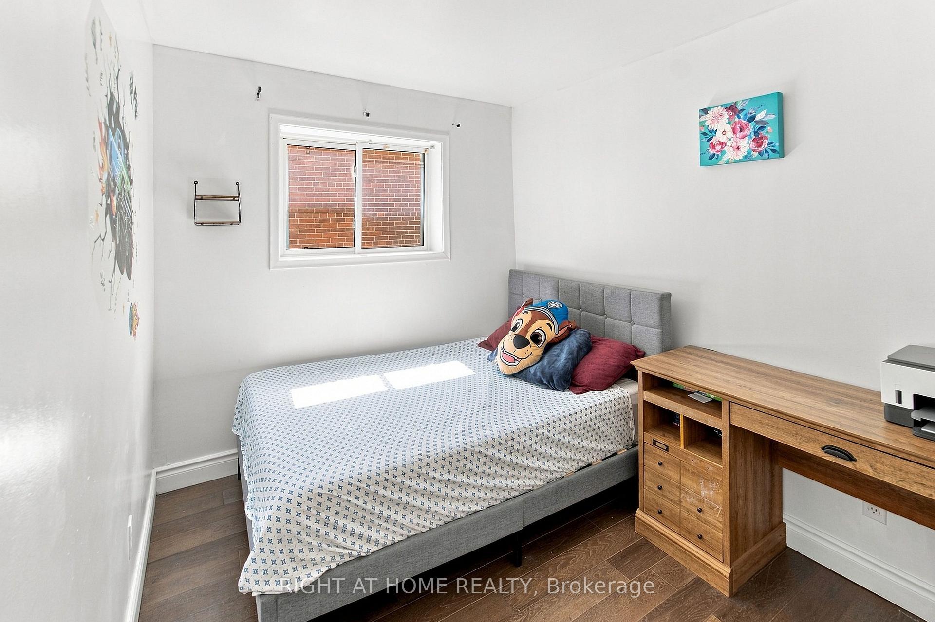 Photo 12 of 17 Laidlaw St Street S, Brock, Cannington — HOMEH
