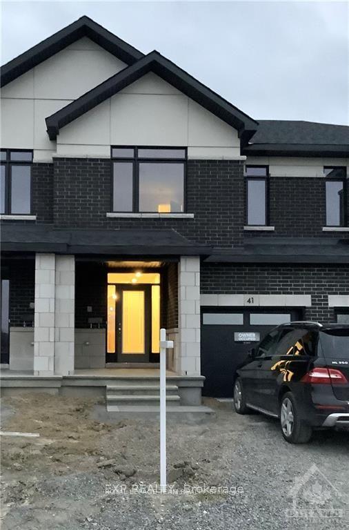 Photo 2 of 41 Moosonee Crescent, Ottawa, Riverside South/Gloucester Glen — HOMEH