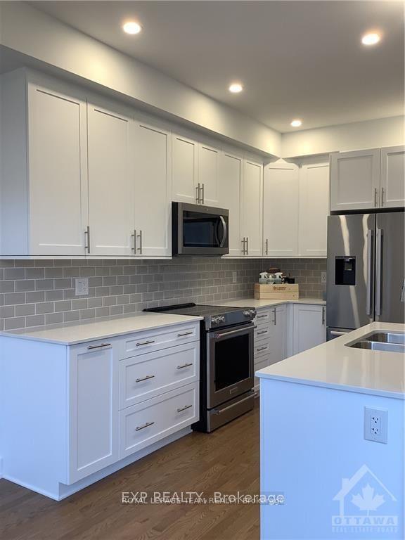 Photo 11 of 41 Moosonee Crescent, Ottawa, Riverside South/Gloucester Glen — HOMEH