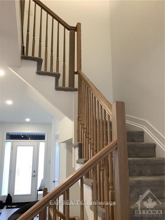 Photo 32 of 41 Moosonee Crescent, Ottawa, Riverside South/Gloucester Glen — HOMEH
