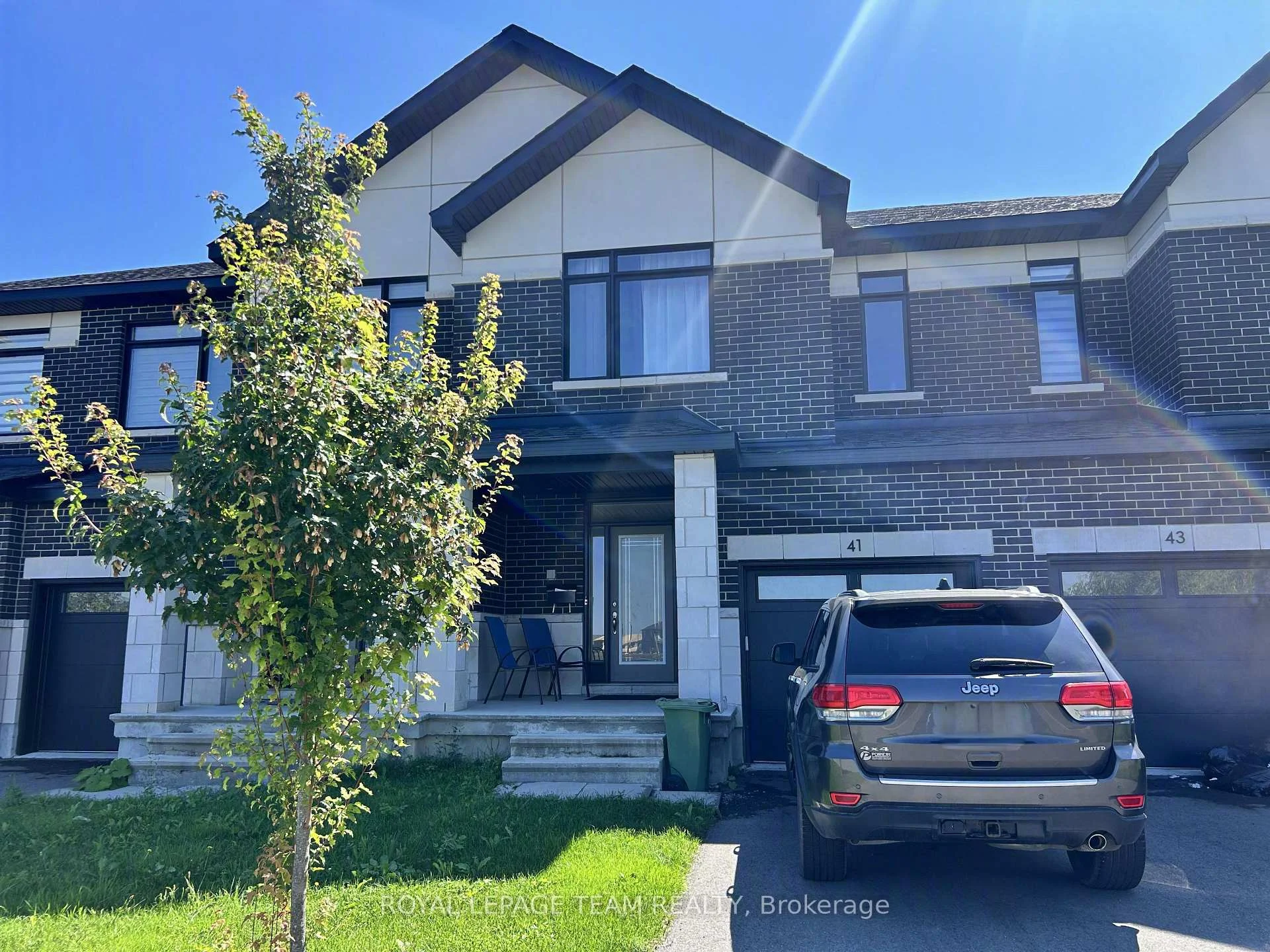 Photo 4 of 41 Moosonee Crescent, Ottawa, Riverside South/Gloucester Glen — HOMEH