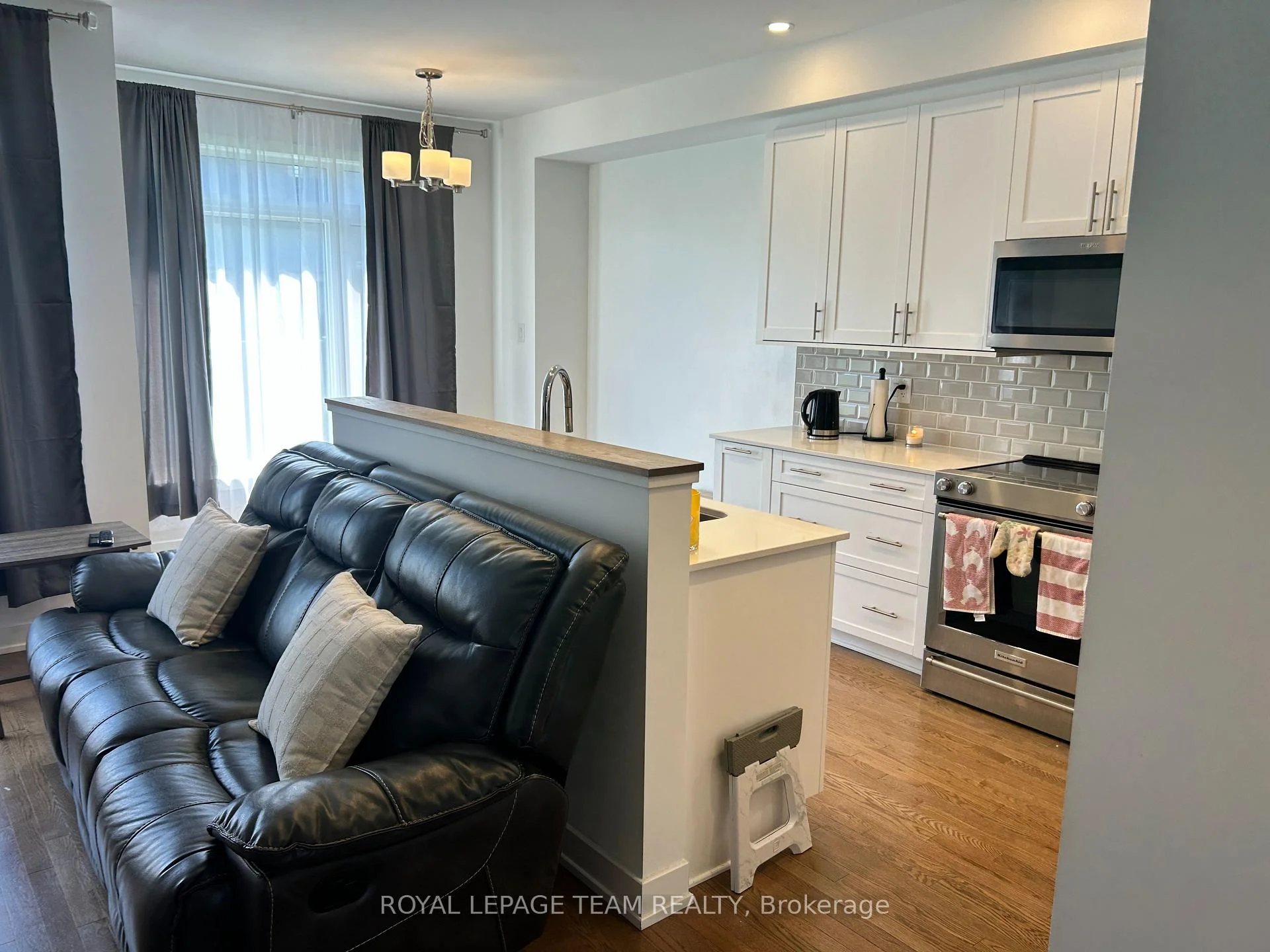 Photo 24 of 41 Moosonee Crescent, Ottawa, Riverside South/Gloucester Glen — HOMEH