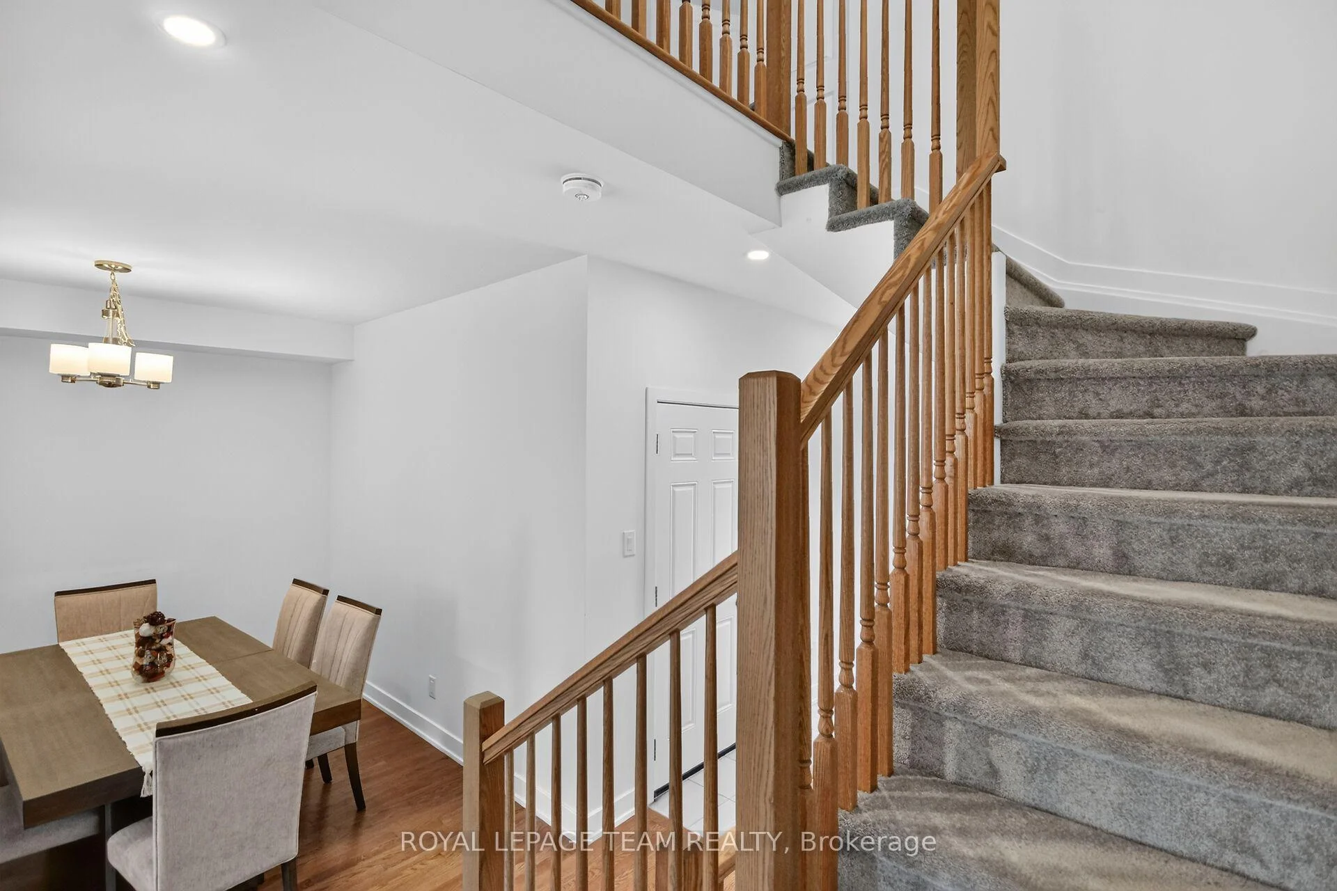 Photo 31 of 41 Moosonee Crescent, Ottawa, Riverside South/Gloucester Glen — HOMEH